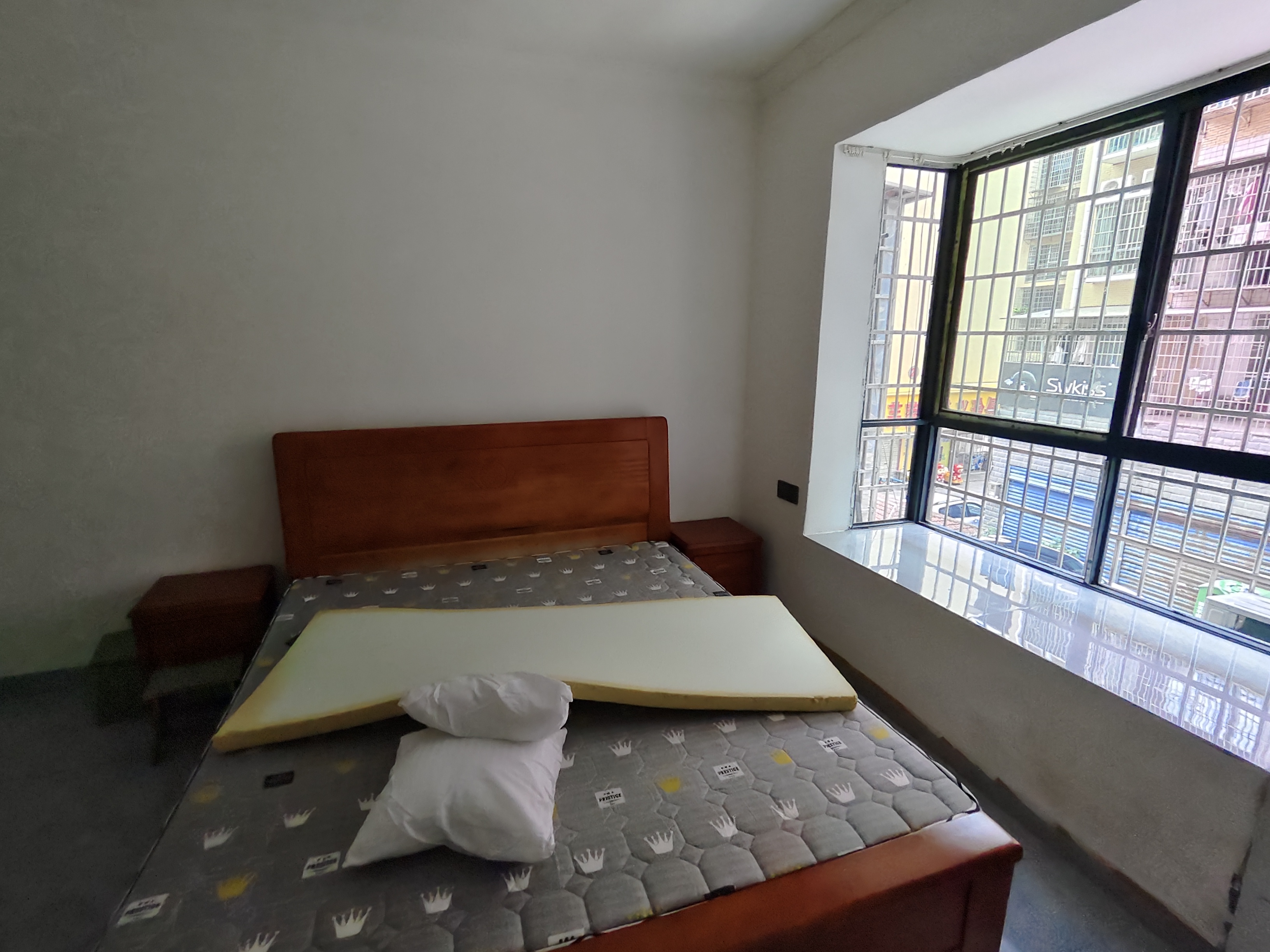 长湖小区 1室0厅0卫 1100.0元/月 长湖小区 1室0厅0卫 1100.0元/月室内图