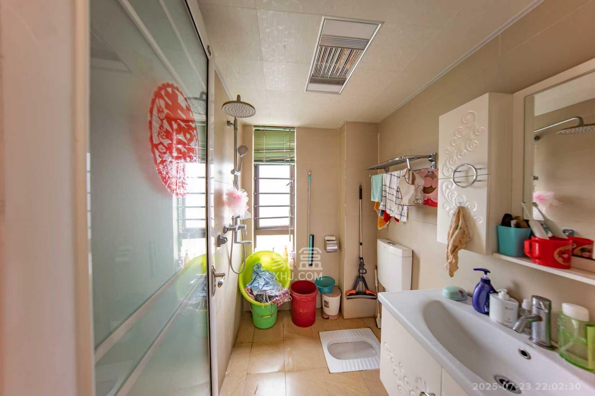 华润橡树湾  1室2厅2卫    2300.0元/月室内图