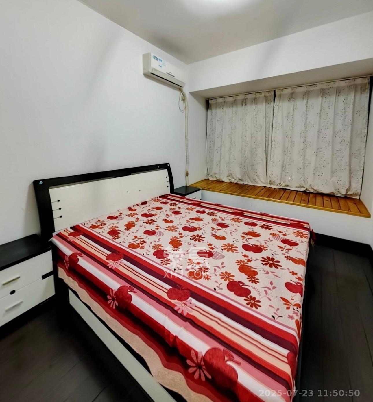 藏珑湖上国际花园 4室2厅2卫 3400.0元/月 藏珑湖上国际花园 4室2厅2卫 3400.0元/月室内图