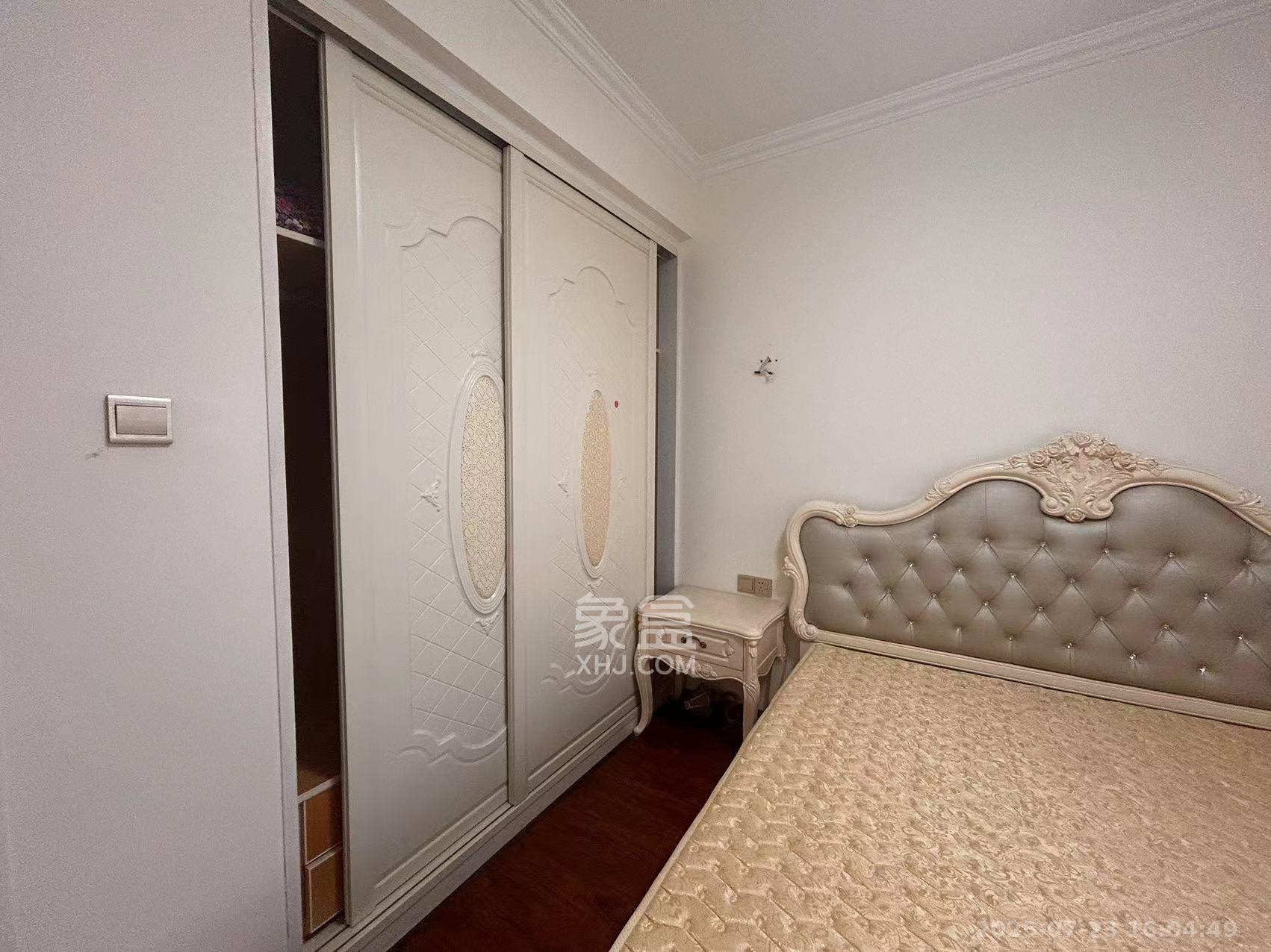 江山帝景雅典  3室1厅1卫    2100.0元/月 江山帝景雅典  3室1厅1卫    2100.0元/月室内图