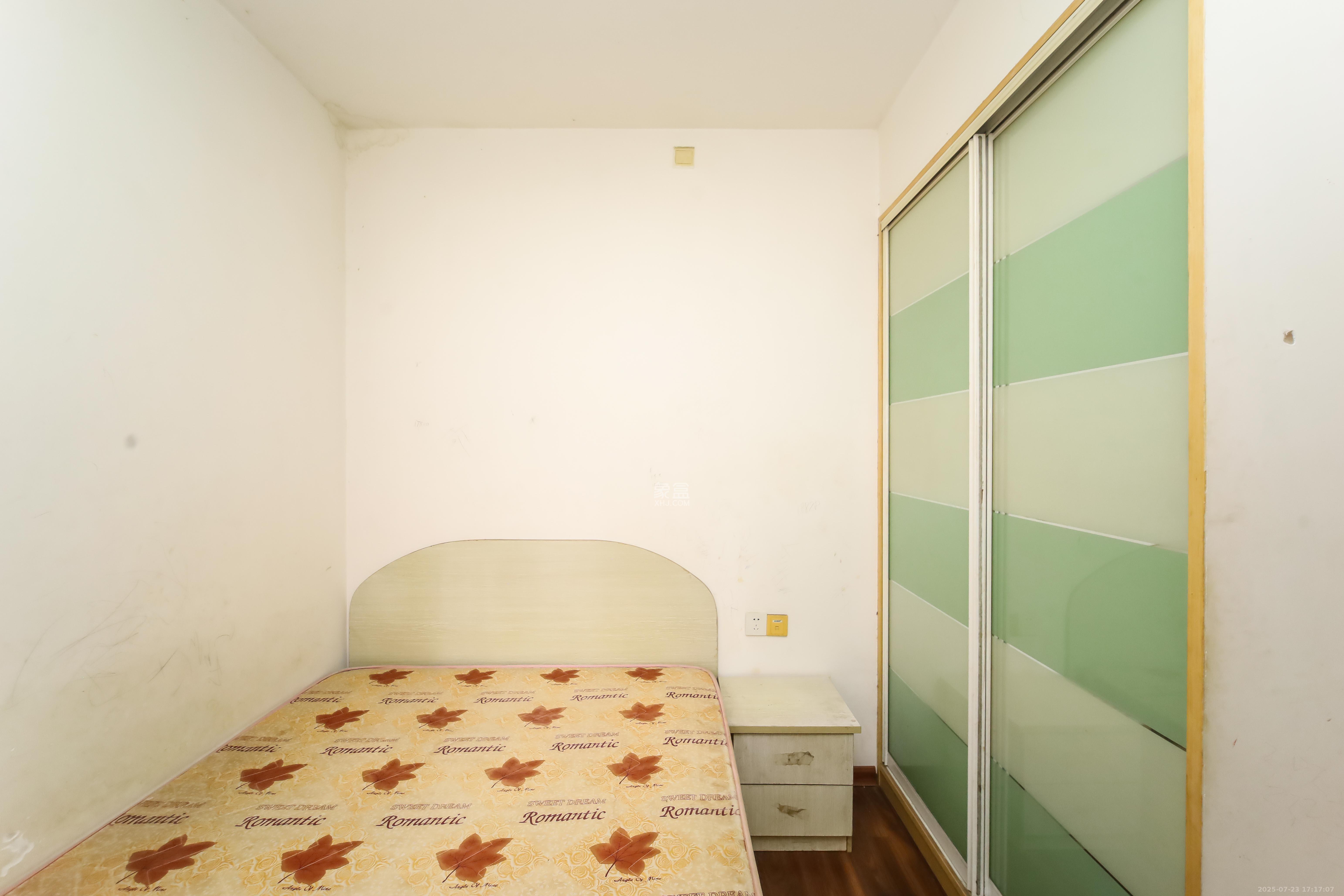 锦绣中星 3室2厅2卫 70.0万 锦绣中星 3室2厅2卫 70.0万卧室