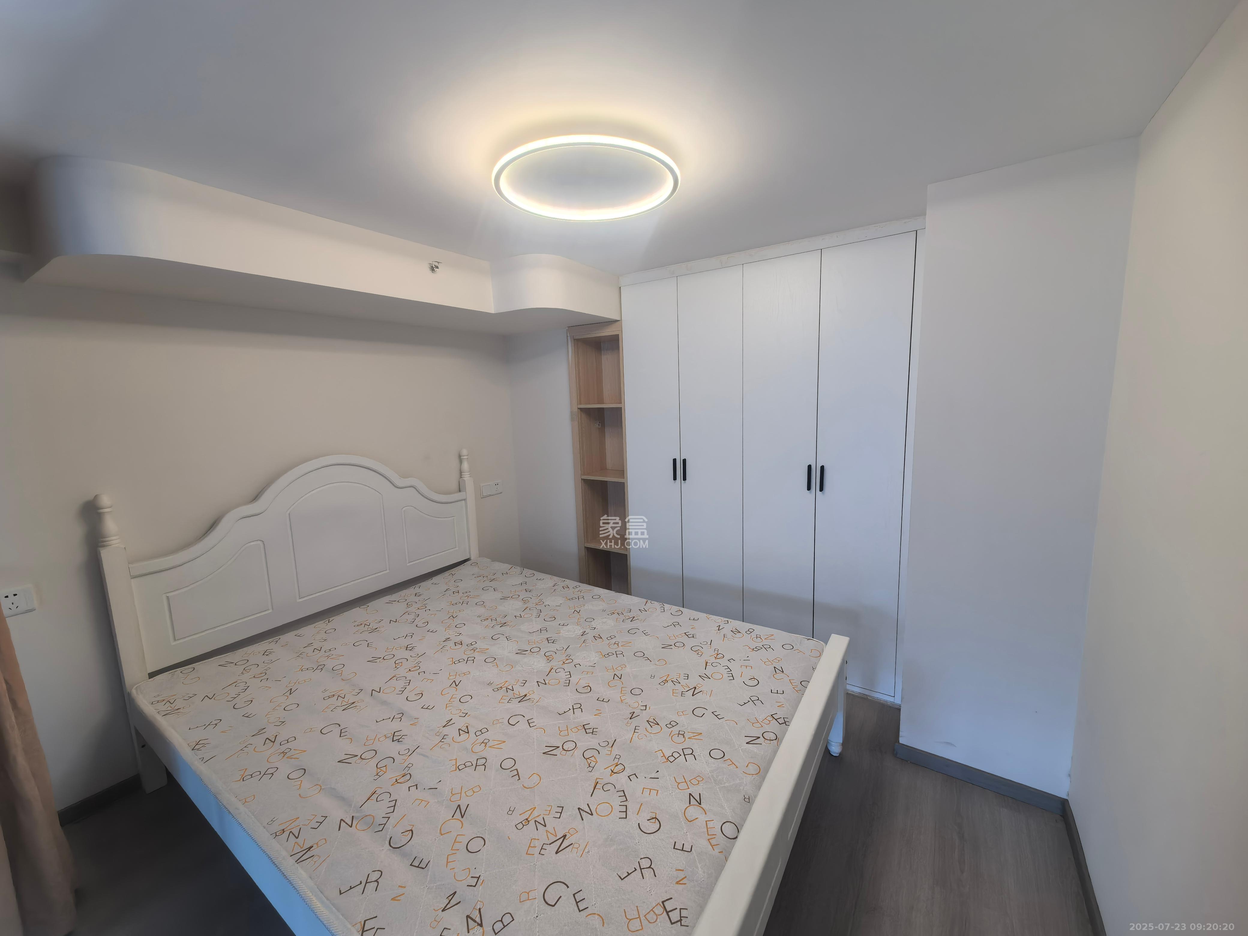 新长海D1站  1室1厅1卫    1400.0元/月 新长海D1站  1室1厅1卫    1400.0元/月室内图