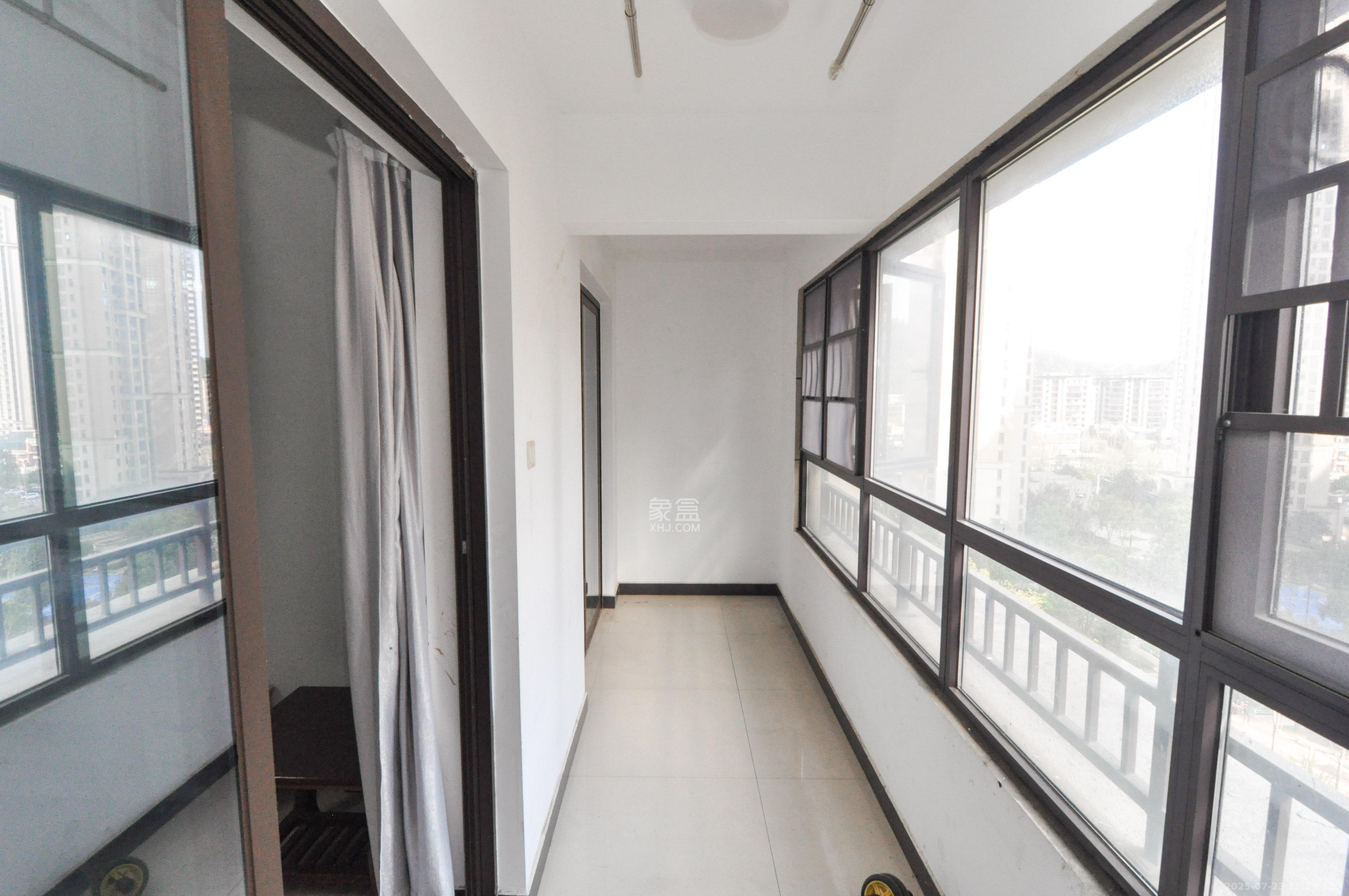 卓越浅水湾  3室2厅2卫    92.0万其他