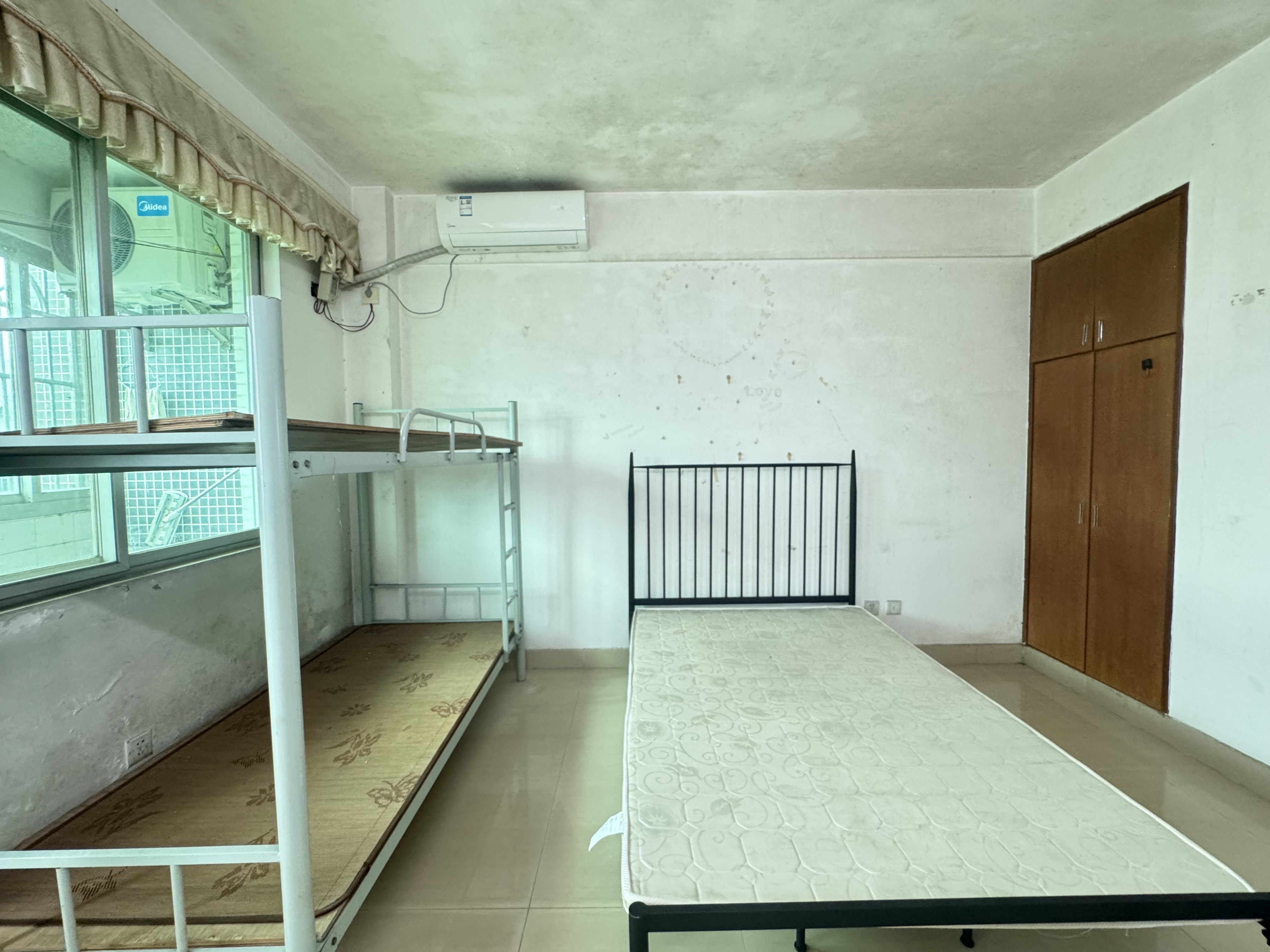 永旺商厦 3室2厅1卫 2000.0元/月 永旺商厦 3室2厅1卫 2000.0元/月室内图