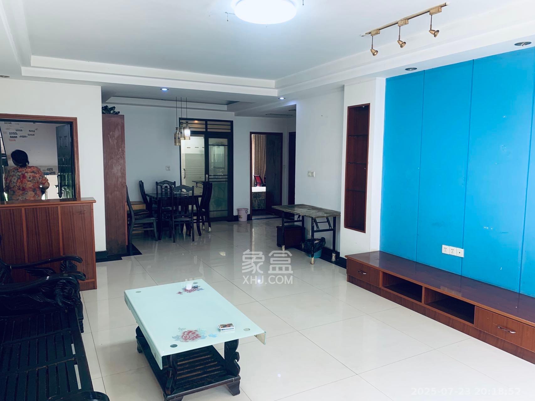 莲湖汽配城 1室2厅1卫 2000.0元/月 莲湖汽配城 1室2厅1卫 2000.0元/月室内图