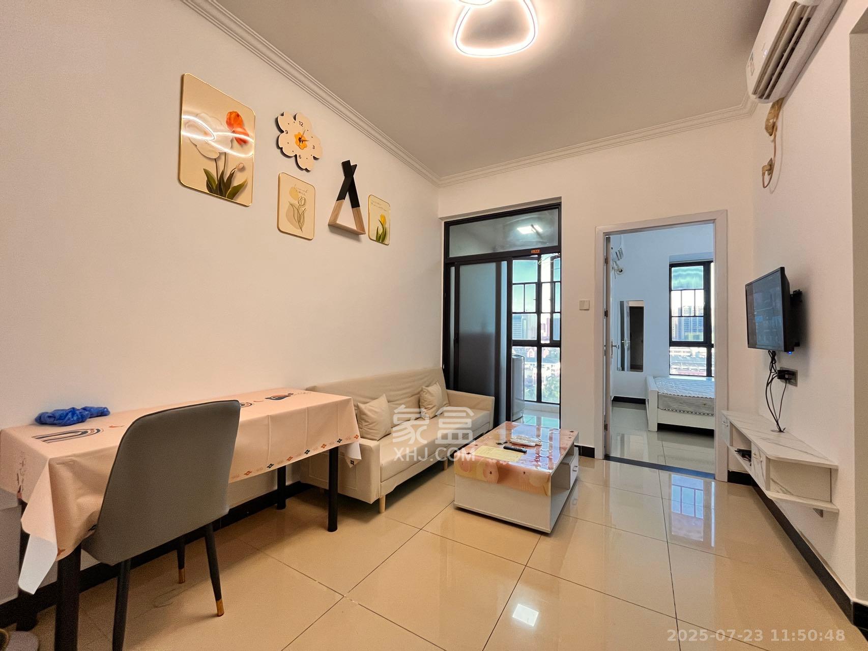 荣悦台 1室1厅1卫 2500.0元/月 荣悦台 1室1厅1卫 2500.0元/月室内图