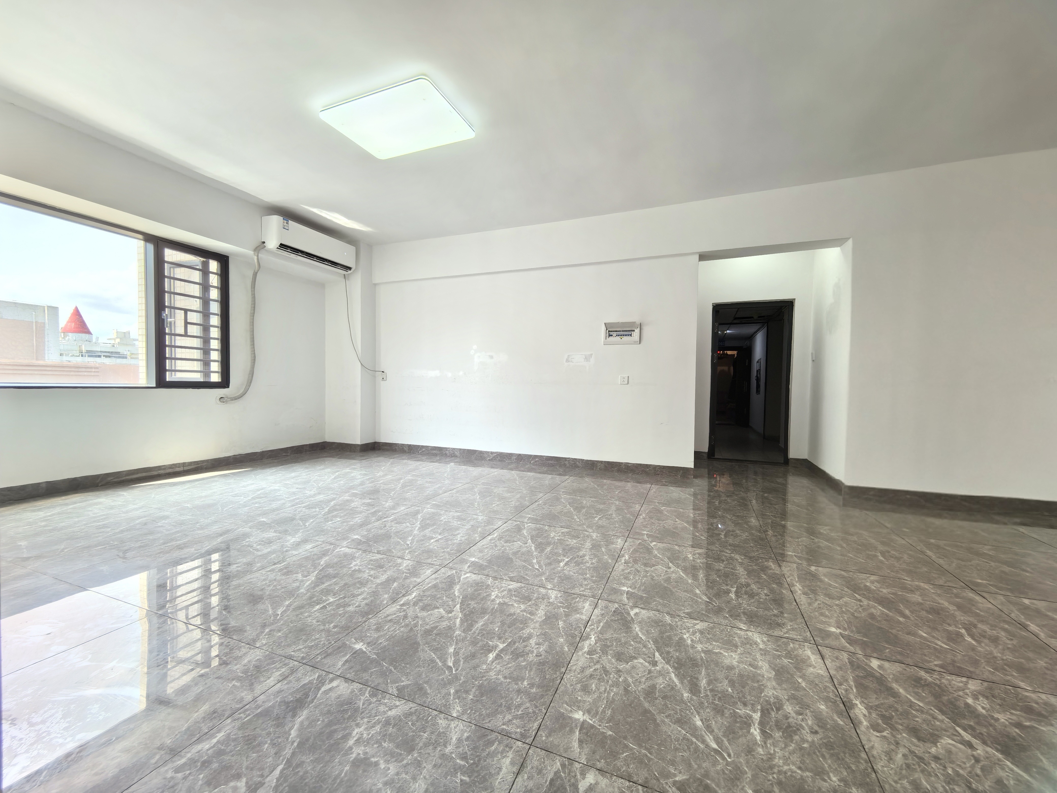 华宝大厦 3室2厅2卫 4000.0元/月 华宝大厦 3室2厅2卫 4000.0元/月室内图