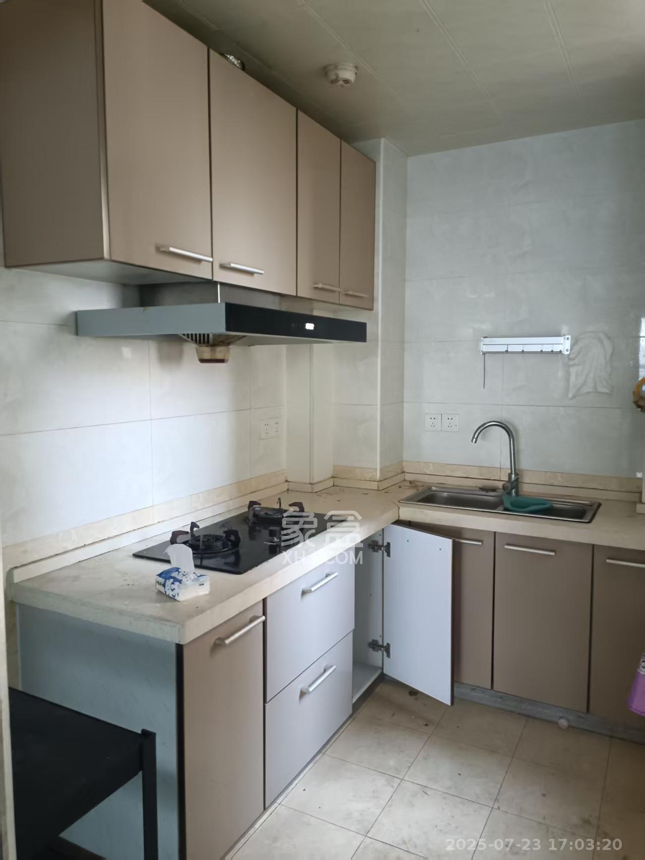 佳兆业君汇上品 3室1厅2卫 2200.0元/月 佳兆业君汇上品 3室1厅2卫 2200.0元/月室内图