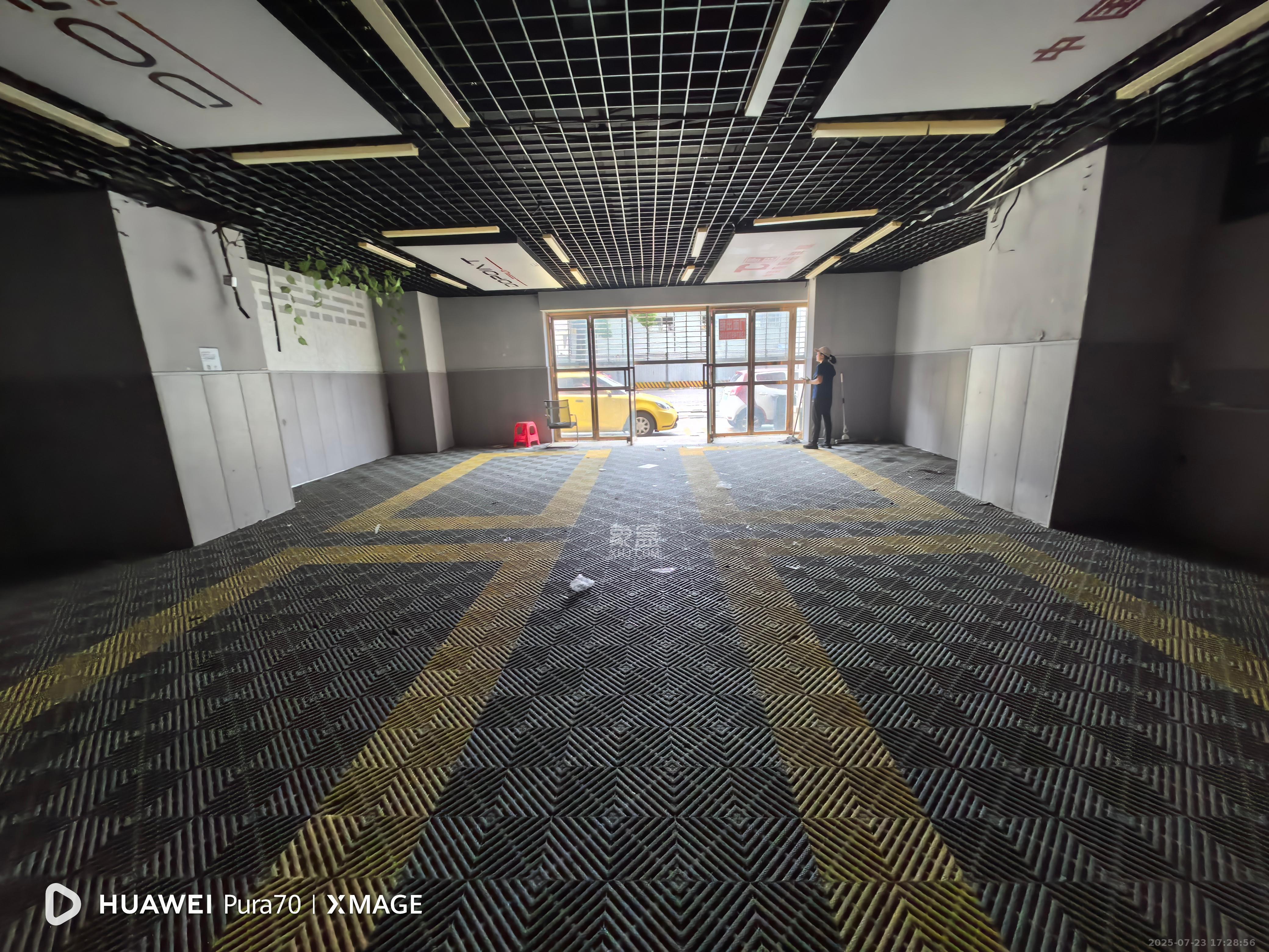 恒广国际景园一二区   217.0㎡      10000.0元/月