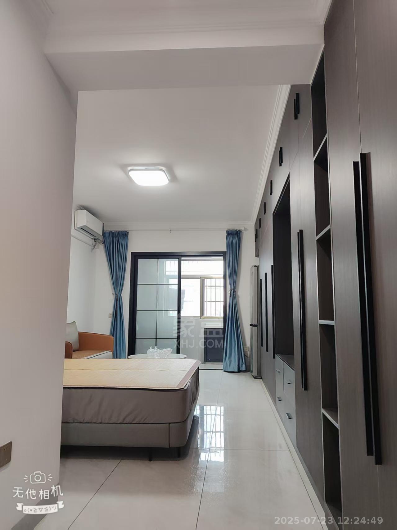 大地商业广场  1室1厅1卫    1400.0元/月室内图