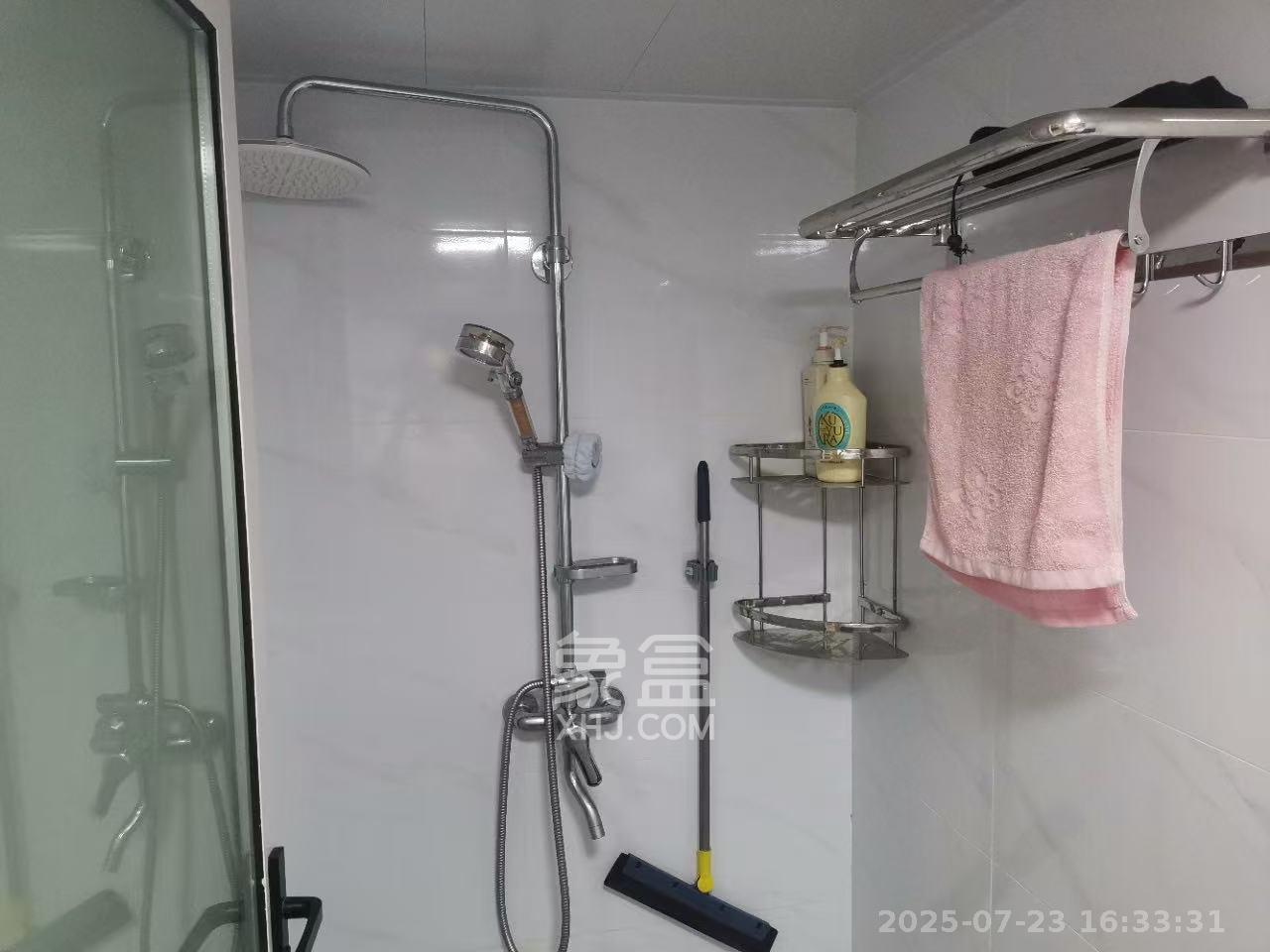 碧桂园印象  2室1厅2卫    2400.0元/月室内图