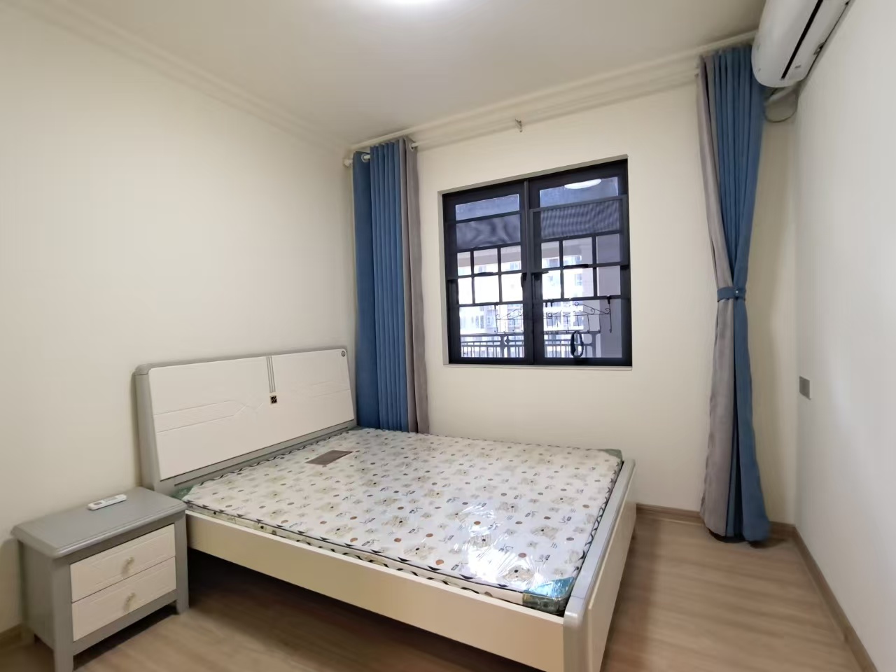 碧桂园梓山府 3室2厅2卫 2000.0元/月 碧桂园梓山府 3室2厅2卫 2000.0元/月室内图