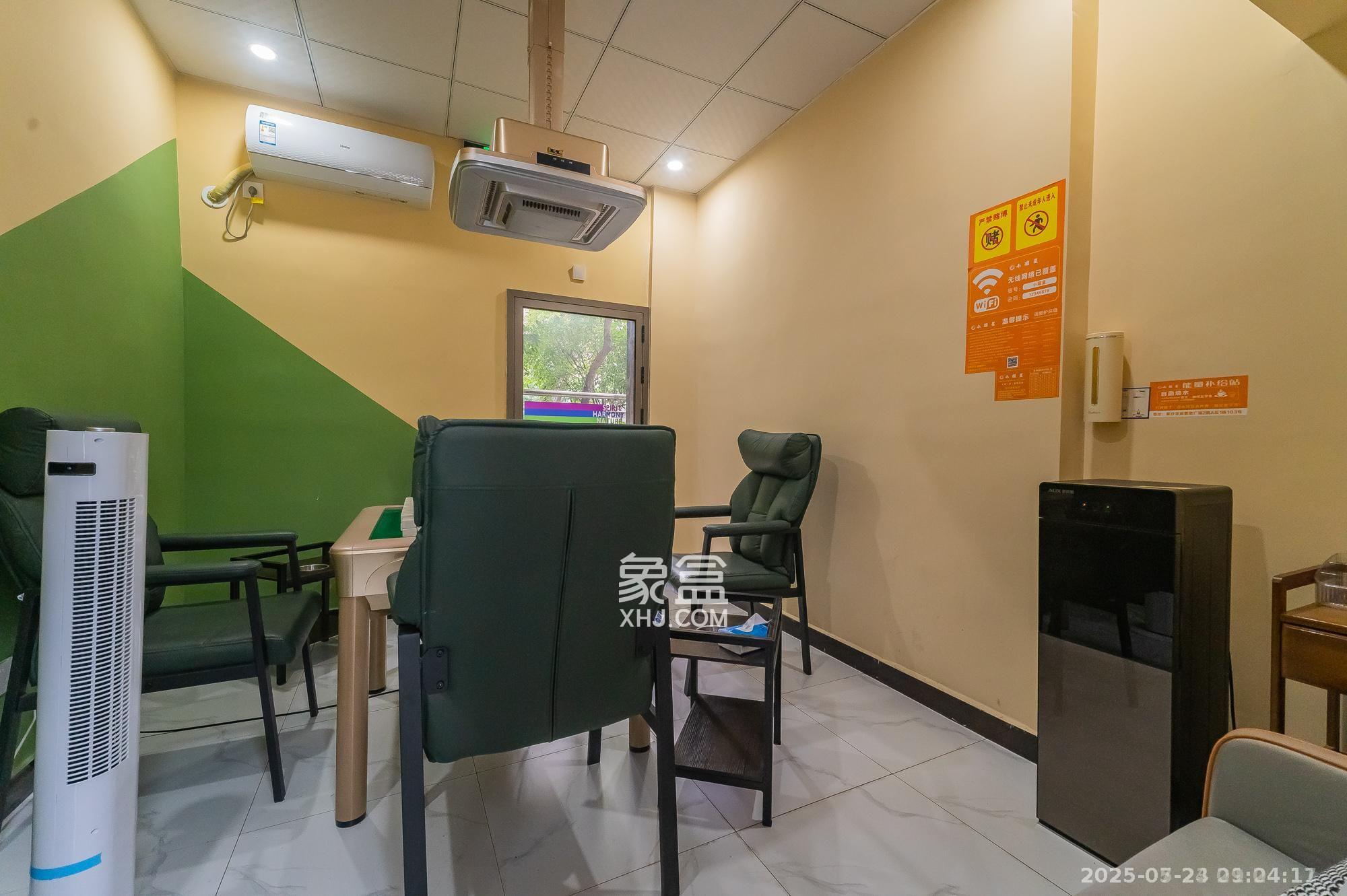 华润置地广场二期   113.36㎡      4000.0元/月室内图