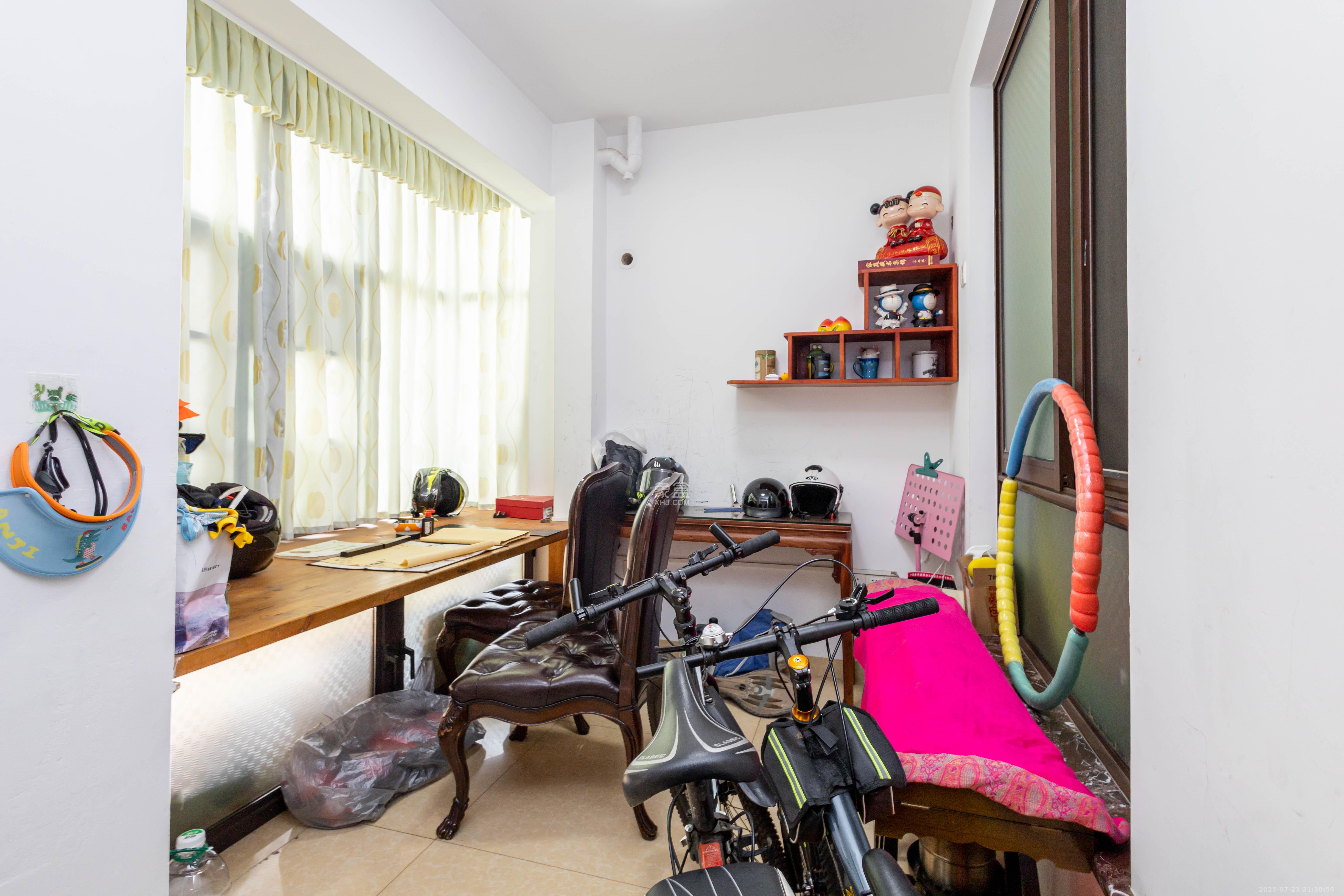 天园假日 4室2厅2卫 145.8万 天园假日 4室2厅2卫 145.8万卧室