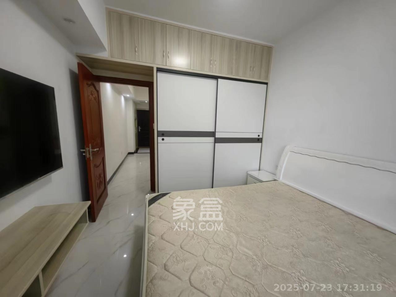 裕天国际商汇中心 1室1厅1卫 1500.0元/月 裕天国际商汇中心 1室1厅1卫 1500.0元/月室内图