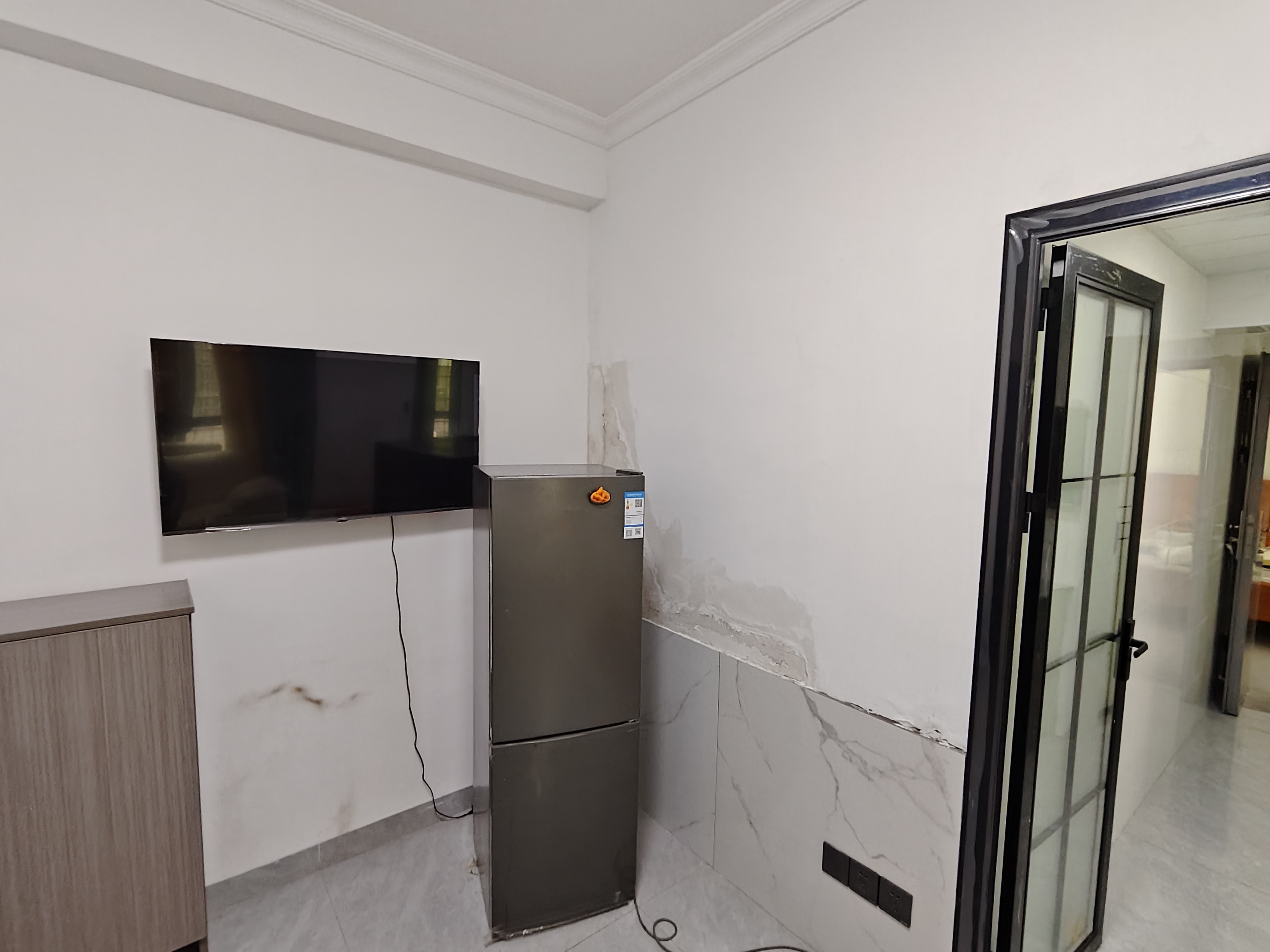 长湖小区 1室0厅0卫 1100.0元/月 长湖小区 1室0厅0卫 1100.0元/月室内图