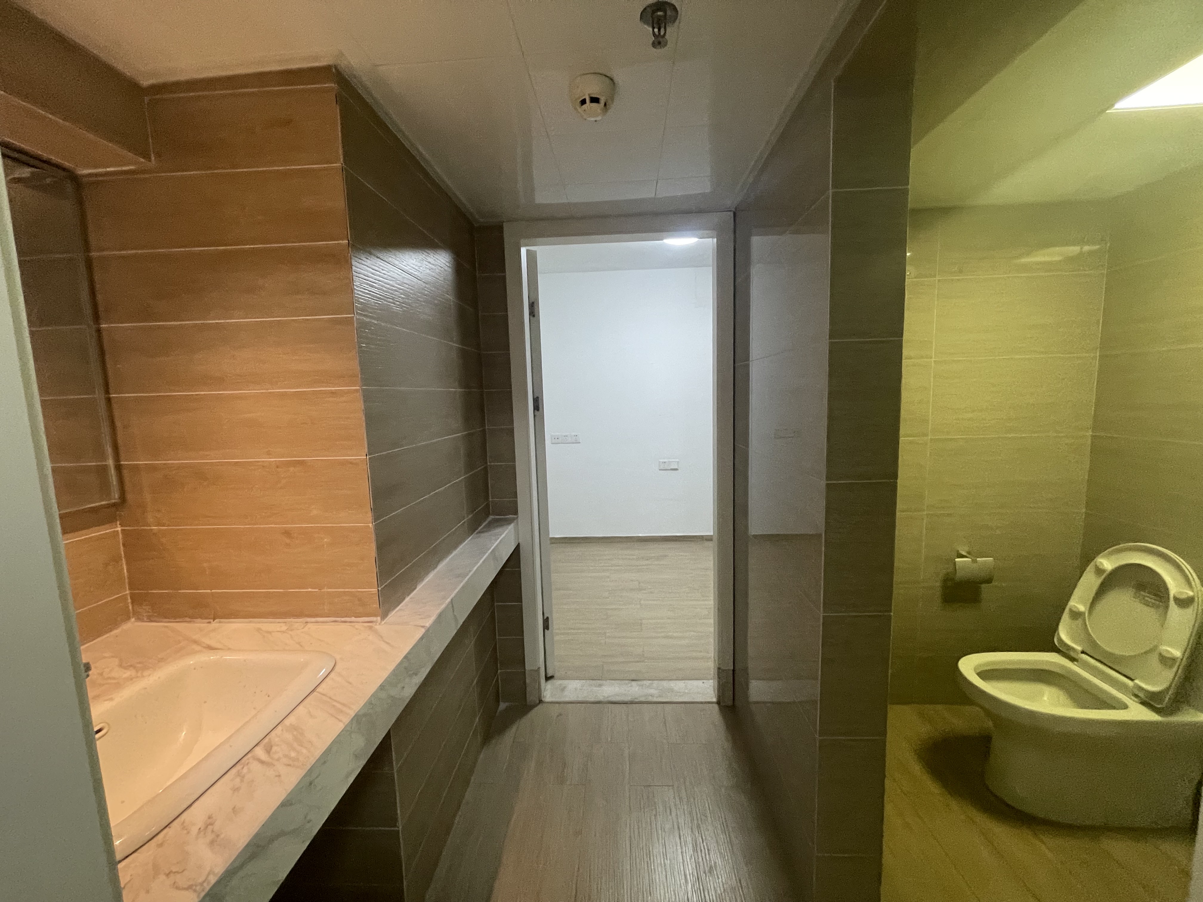 保利中央海岸一二期 1室1厅2卫 70.0万 保利中央海岸一二期 1室1厅2卫 70.0万客厅