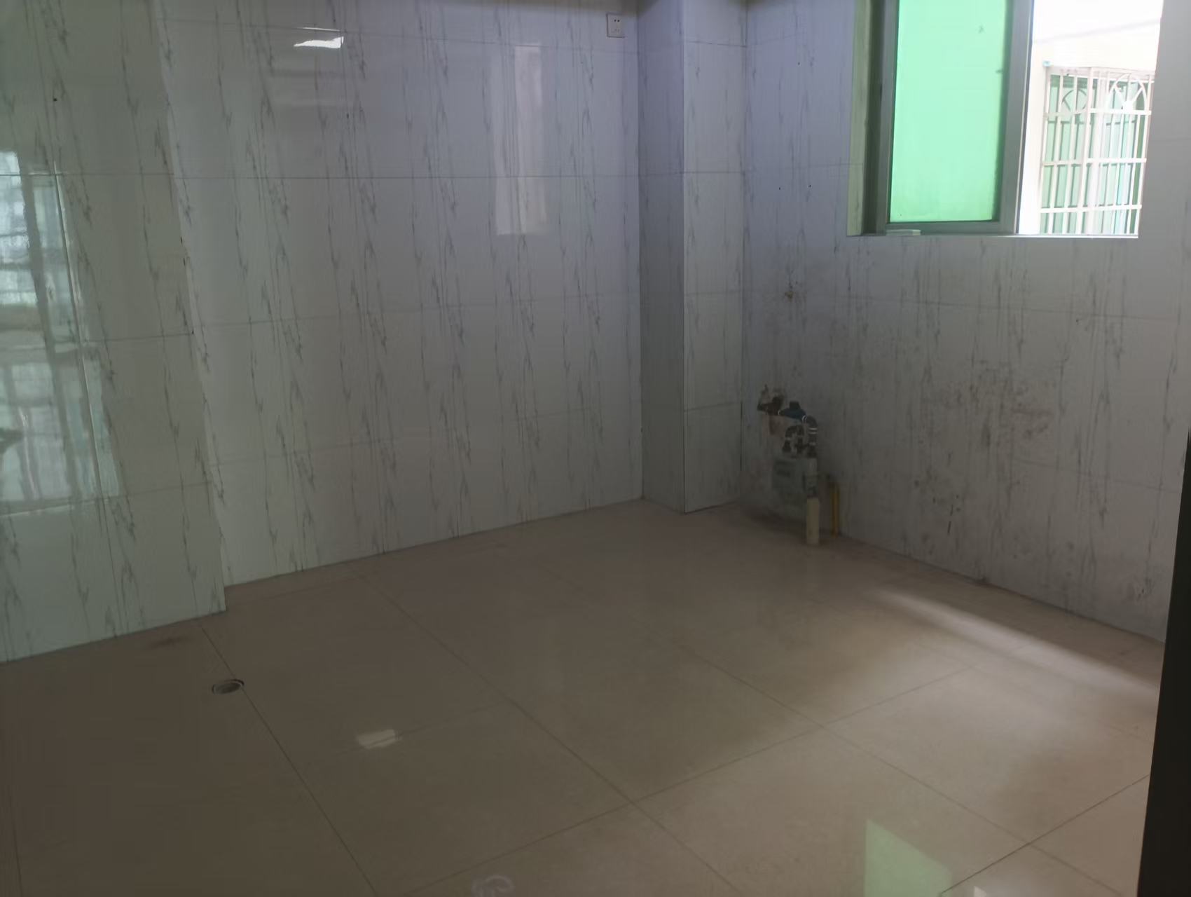 富豪大厦(富豪花园) 4室2厅2卫 4500.0元/月 富豪大厦(富豪花园) 4室2厅2卫 4500.0元/月室内图