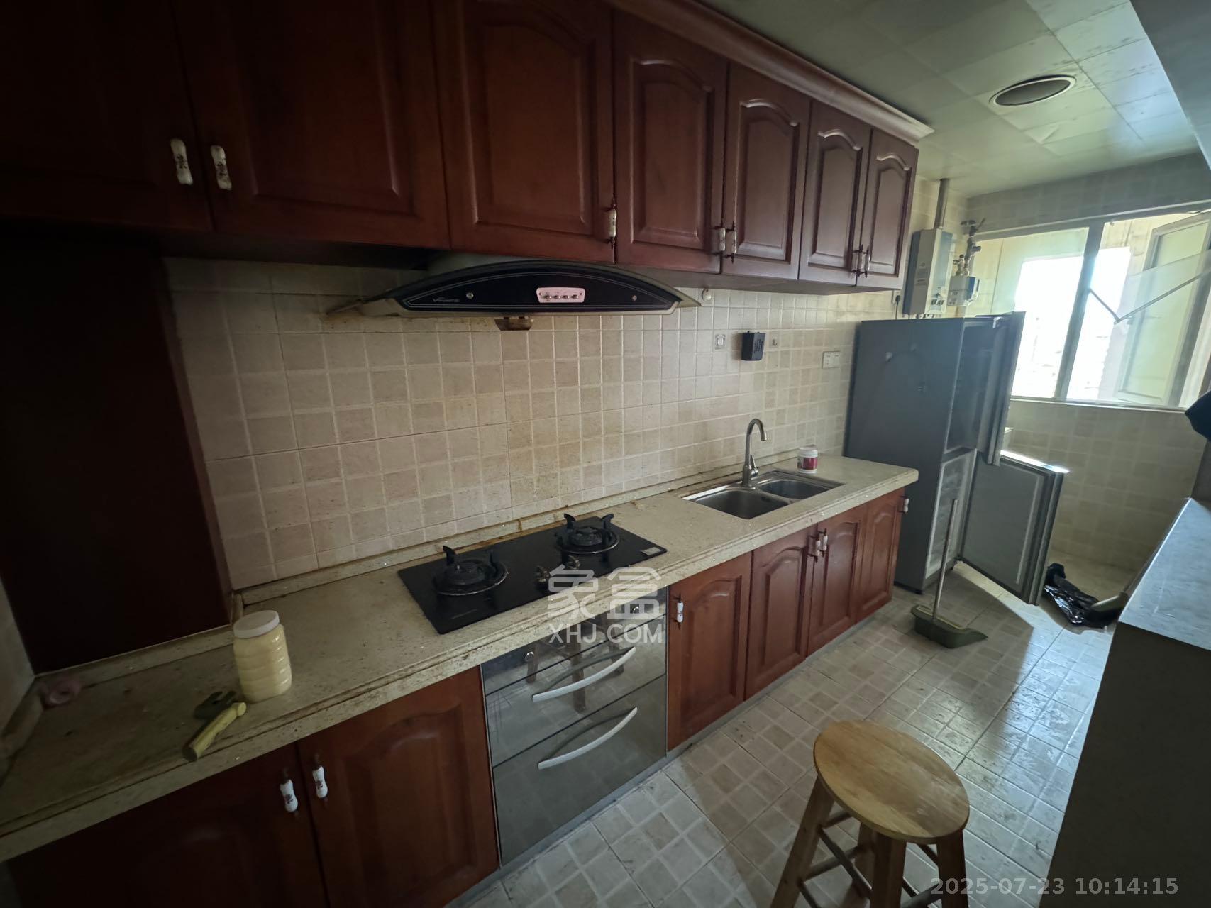 湘水和天下 1室1厅1卫 1300.0元/月 湘水和天下 1室1厅1卫 1300.0元/月室内图