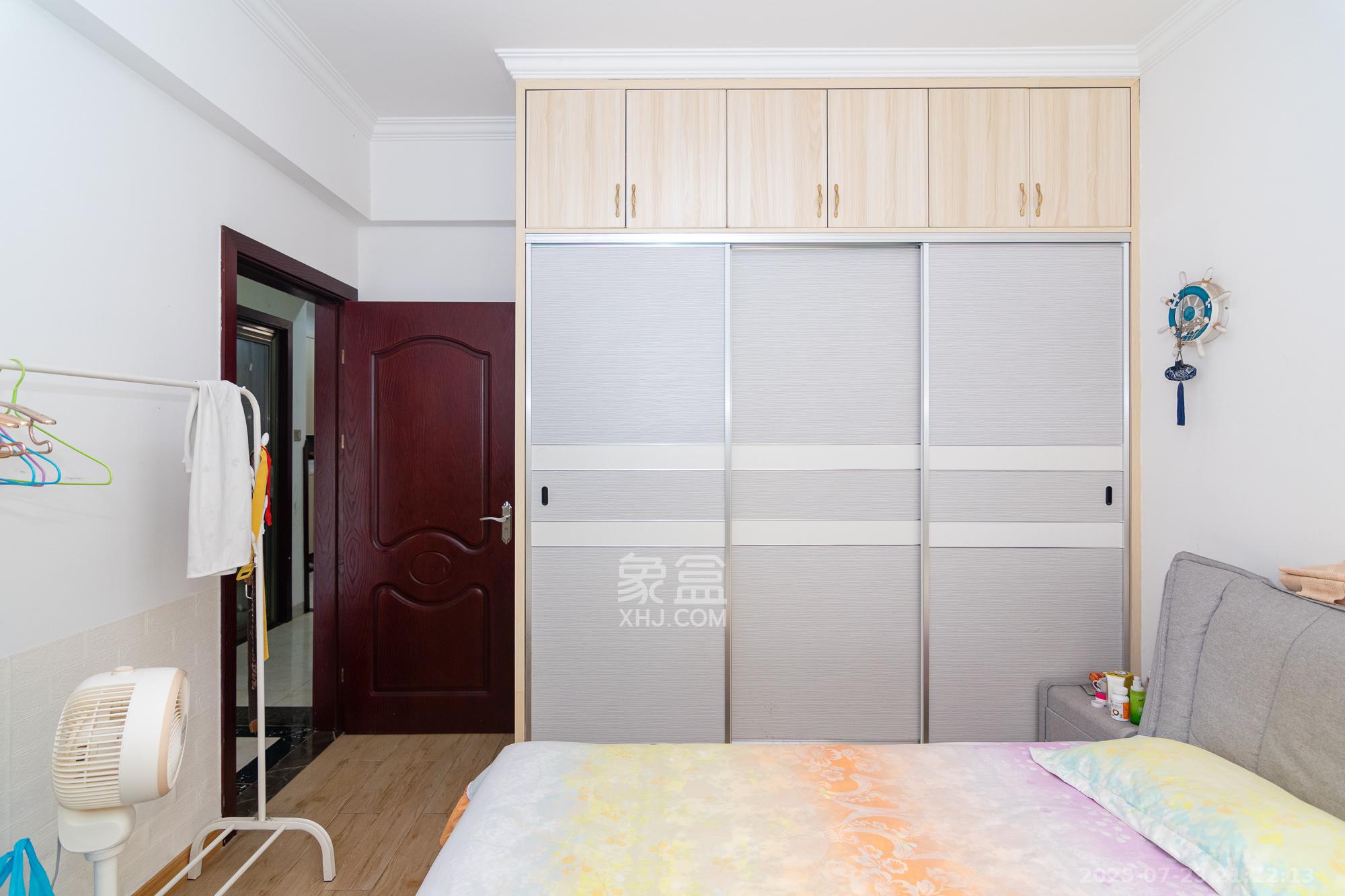 富基世纪公园 3室2厅1卫 53.0万 富基世纪公园 3室2厅1卫 53.0万卧室