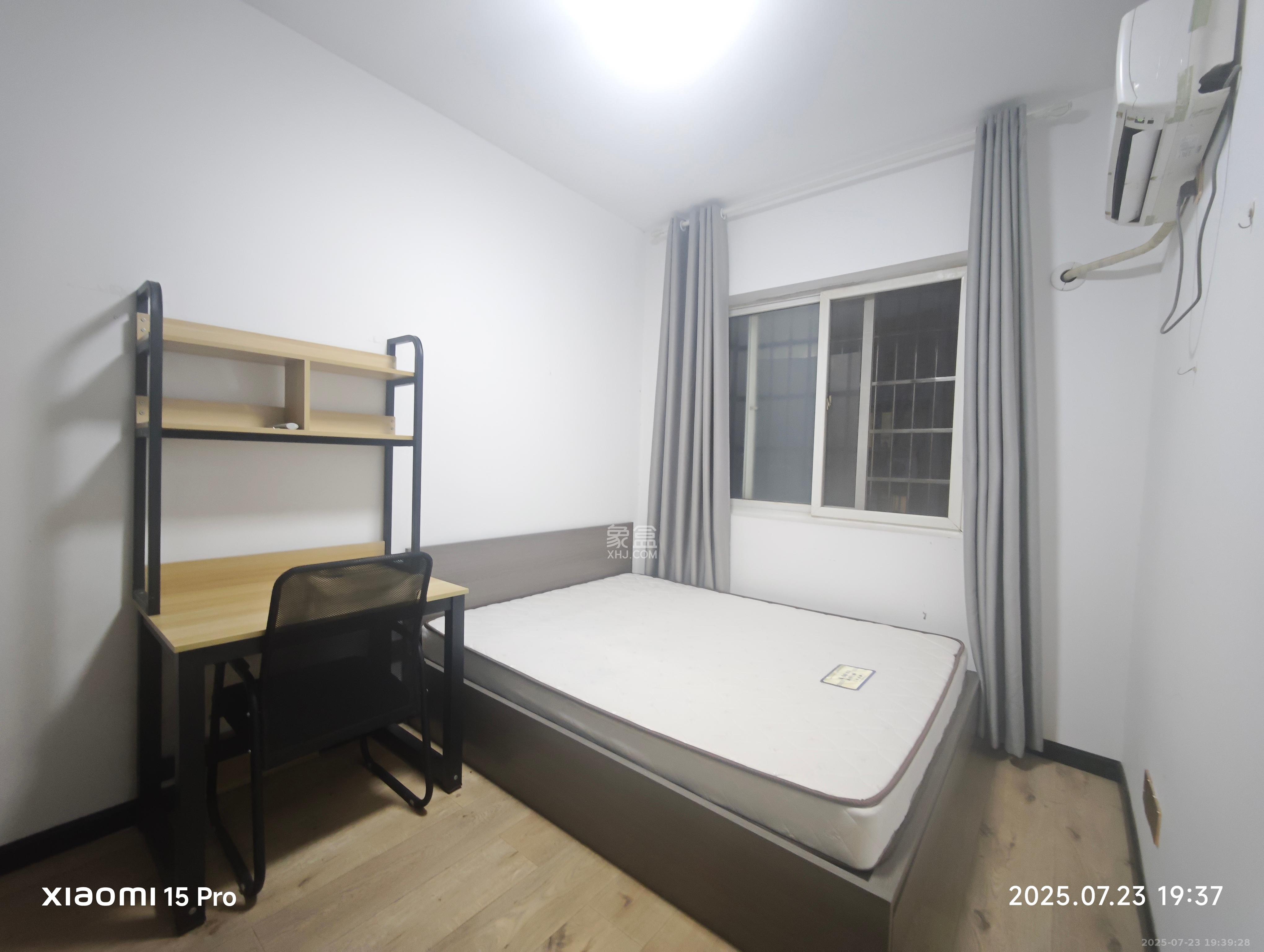 锦绣家园  3室2厅2卫    2000.0元/月室内图