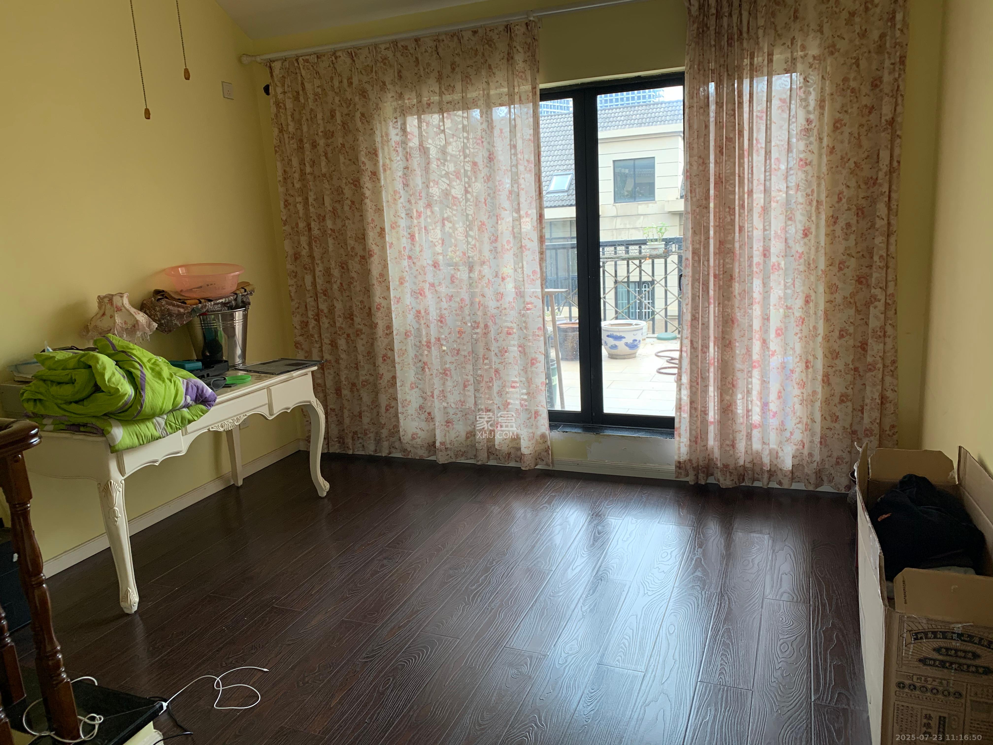 三江花中城 3室2厅3卫 3000.0元/月 三江花中城 3室2厅3卫 3000.0元/月室内图