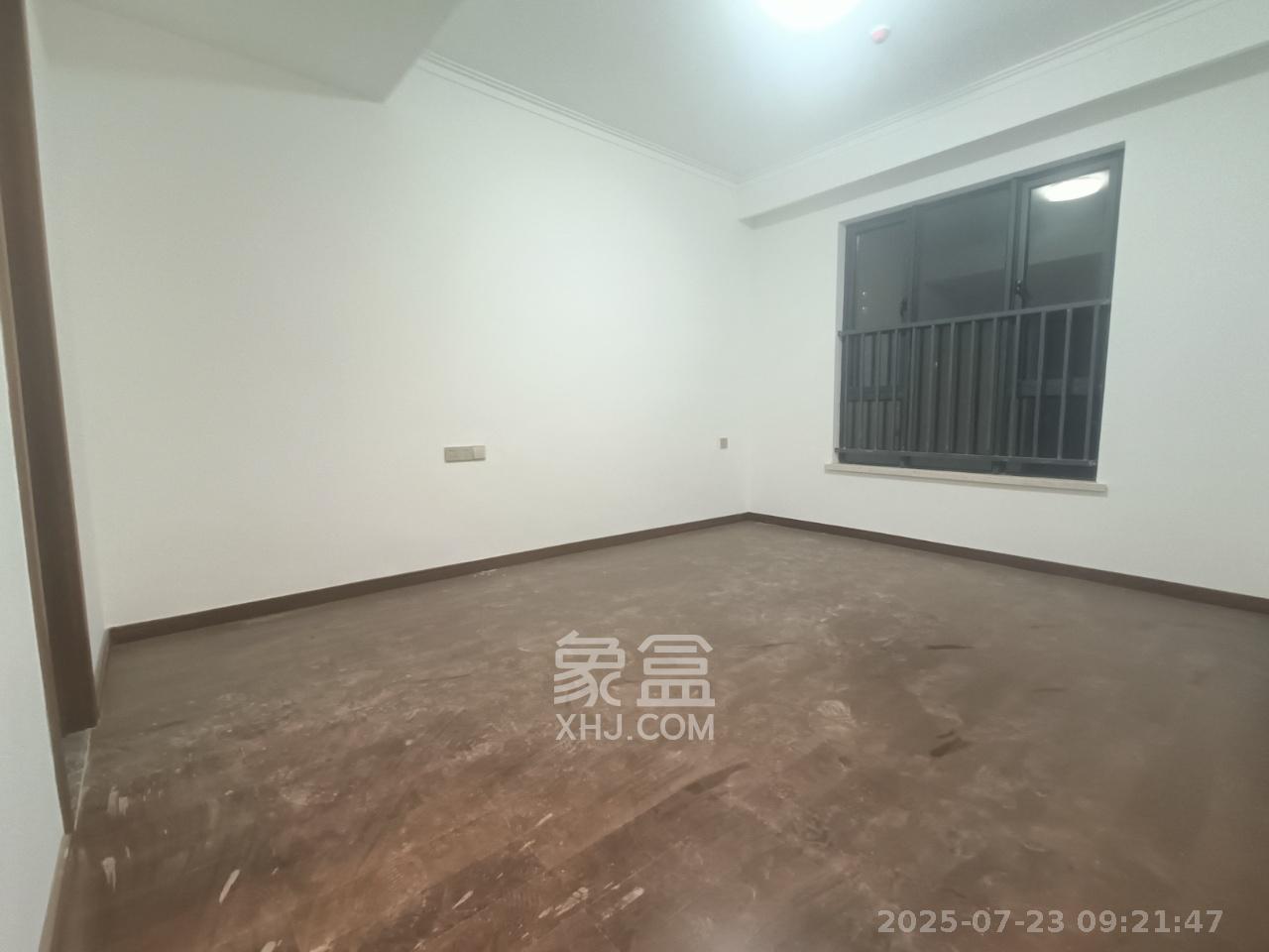 绿地长沙城际空间站(绿地新里佳苑) 5室2厅3卫 5500.0元/月 绿地长沙城际空间站(绿地新里佳苑) 5室2厅3卫 5500.0元/月室内图