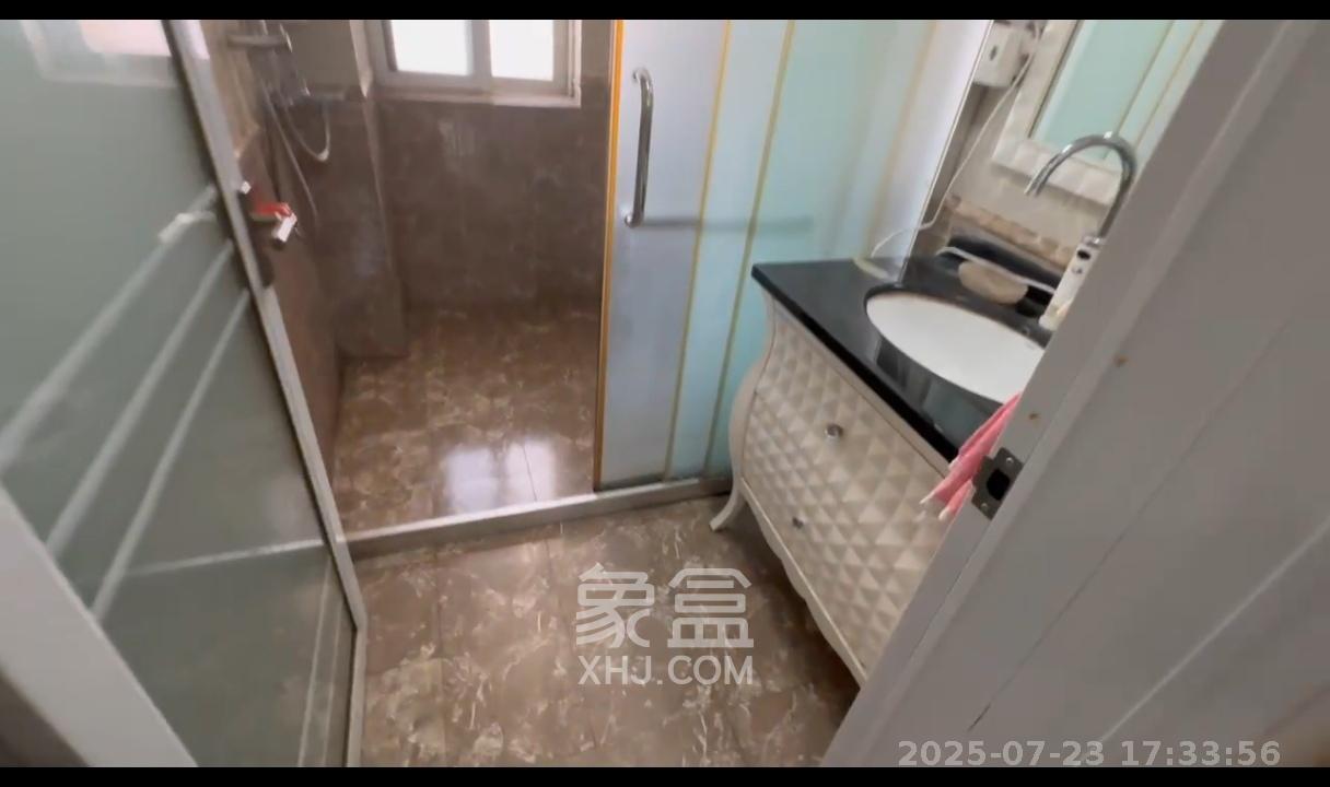 丽星景园  4室2厅2卫   3500.00元/月室内图