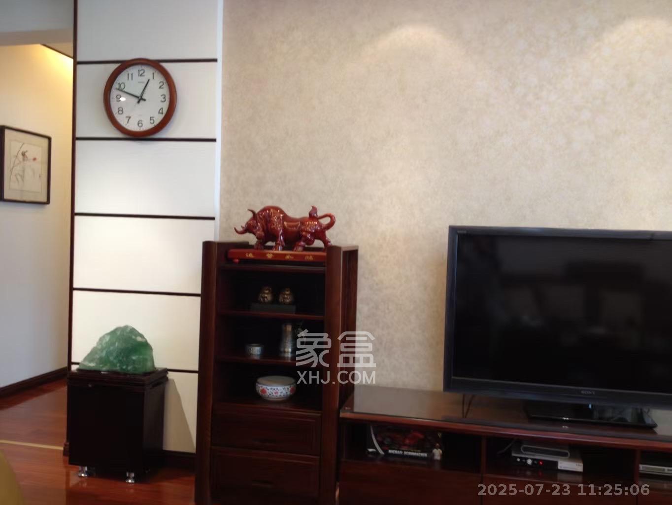 星城世家  4室2厅2卫   4600.00元/月室内图