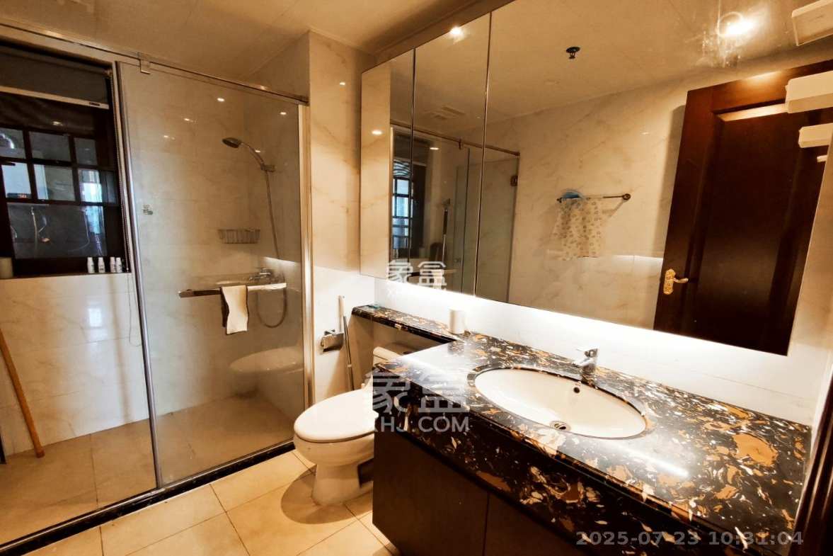 恒大御景半岛锦绣苑 3室2厅2卫 2500.0元/月 恒大御景半岛锦绣苑 3室2厅2卫 2500.0元/月室内图