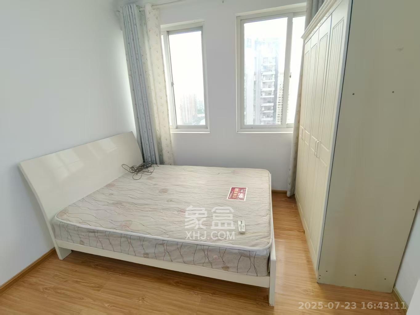 巧克力空间（建鸿达现代大厦）  3室1厅1卫    2100.0元/月室内图