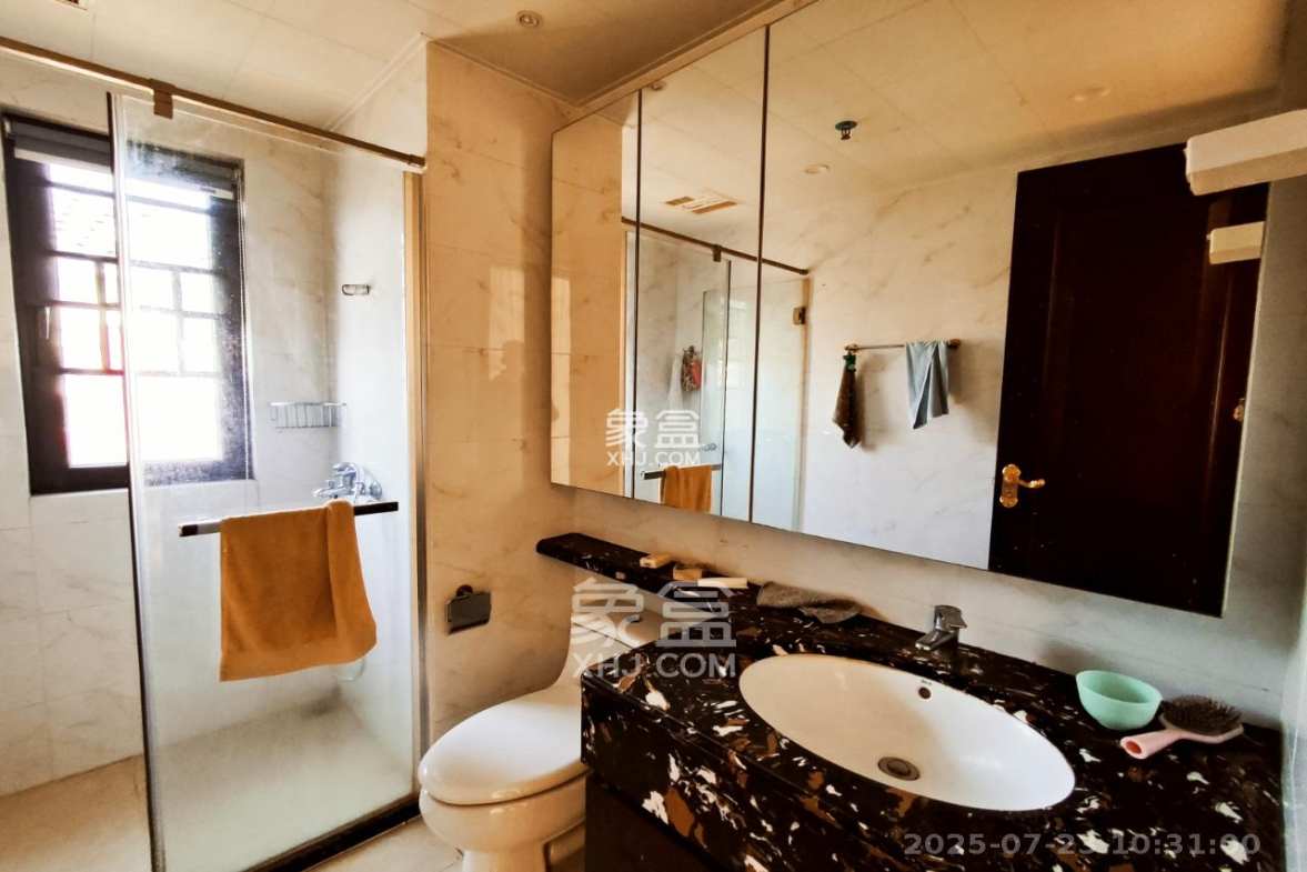 恒大御景半岛锦绣苑 3室2厅2卫 2500.0元/月 恒大御景半岛锦绣苑 3室2厅2卫 2500.0元/月室内图