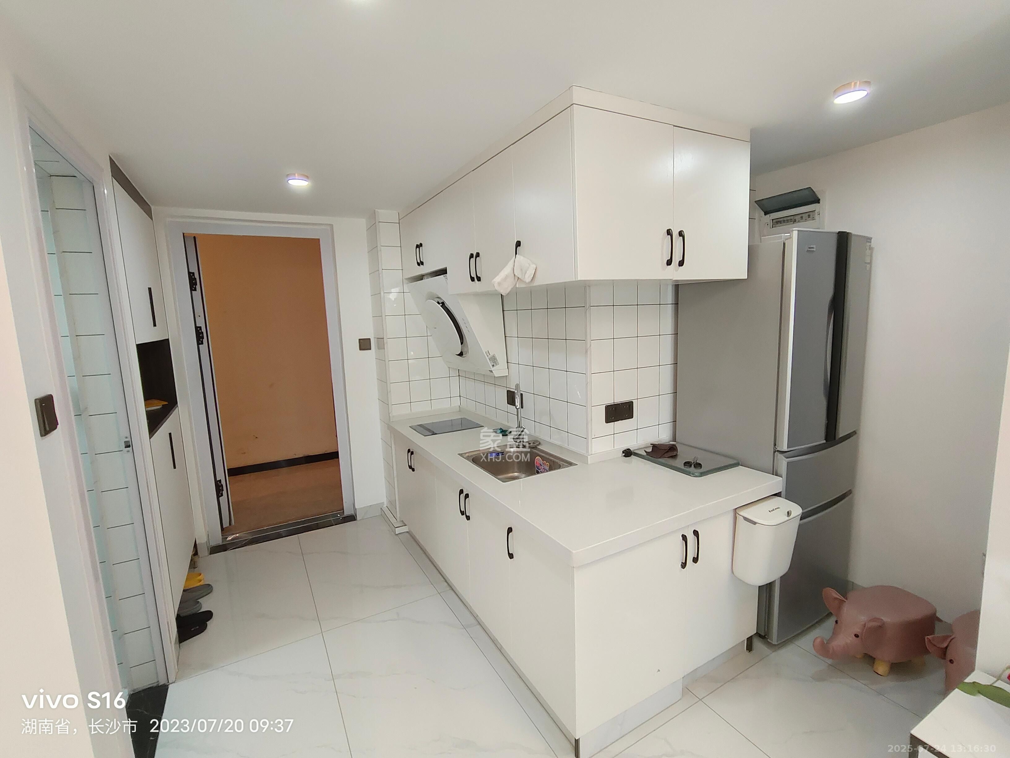 金地铂悦 1室0厅0卫 1800.0元/月 金地铂悦 1室0厅0卫 1800.0元/月室内图