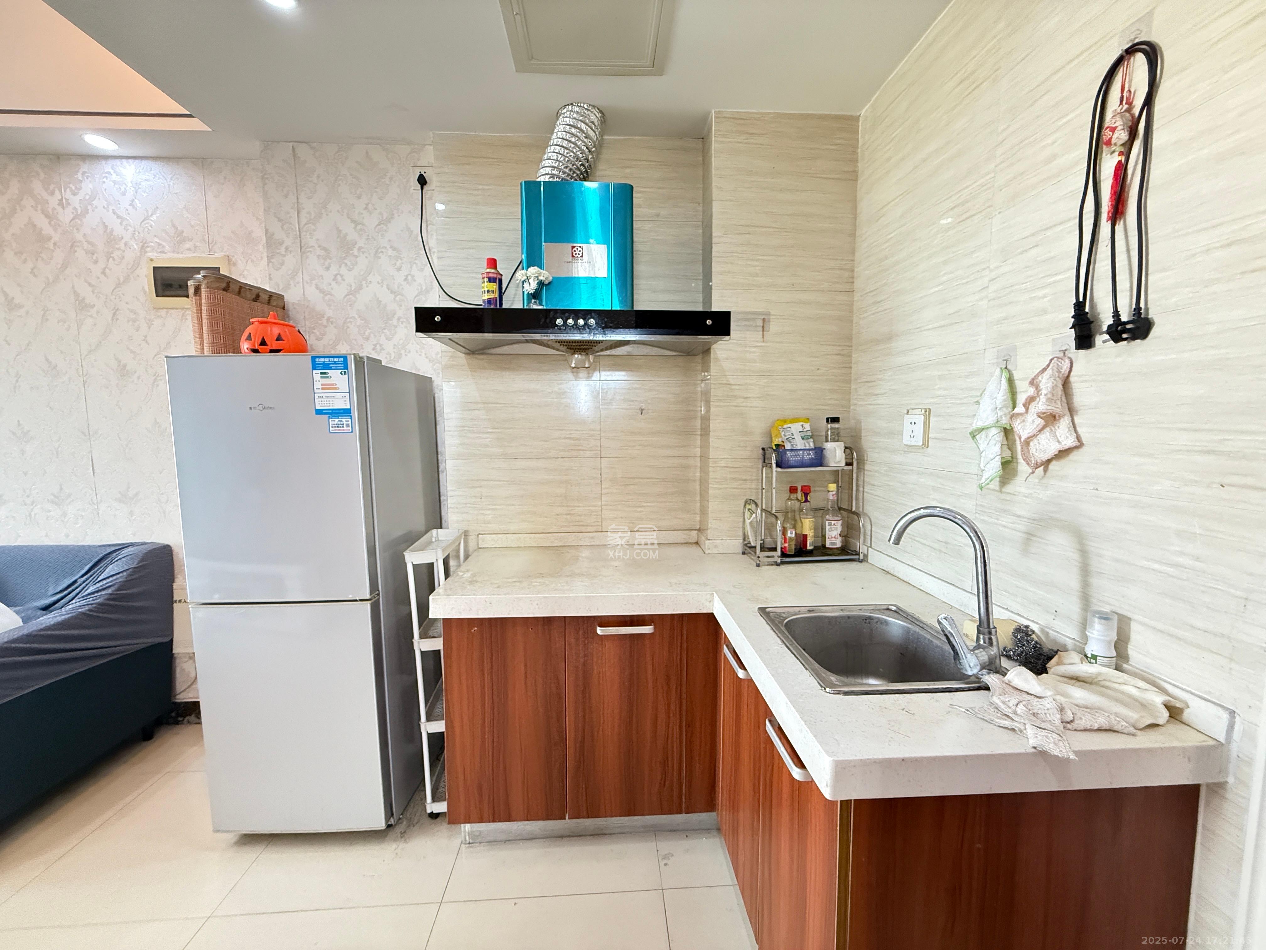 中建木莲工社  1室1厅1卫    1600.0元/月室内图