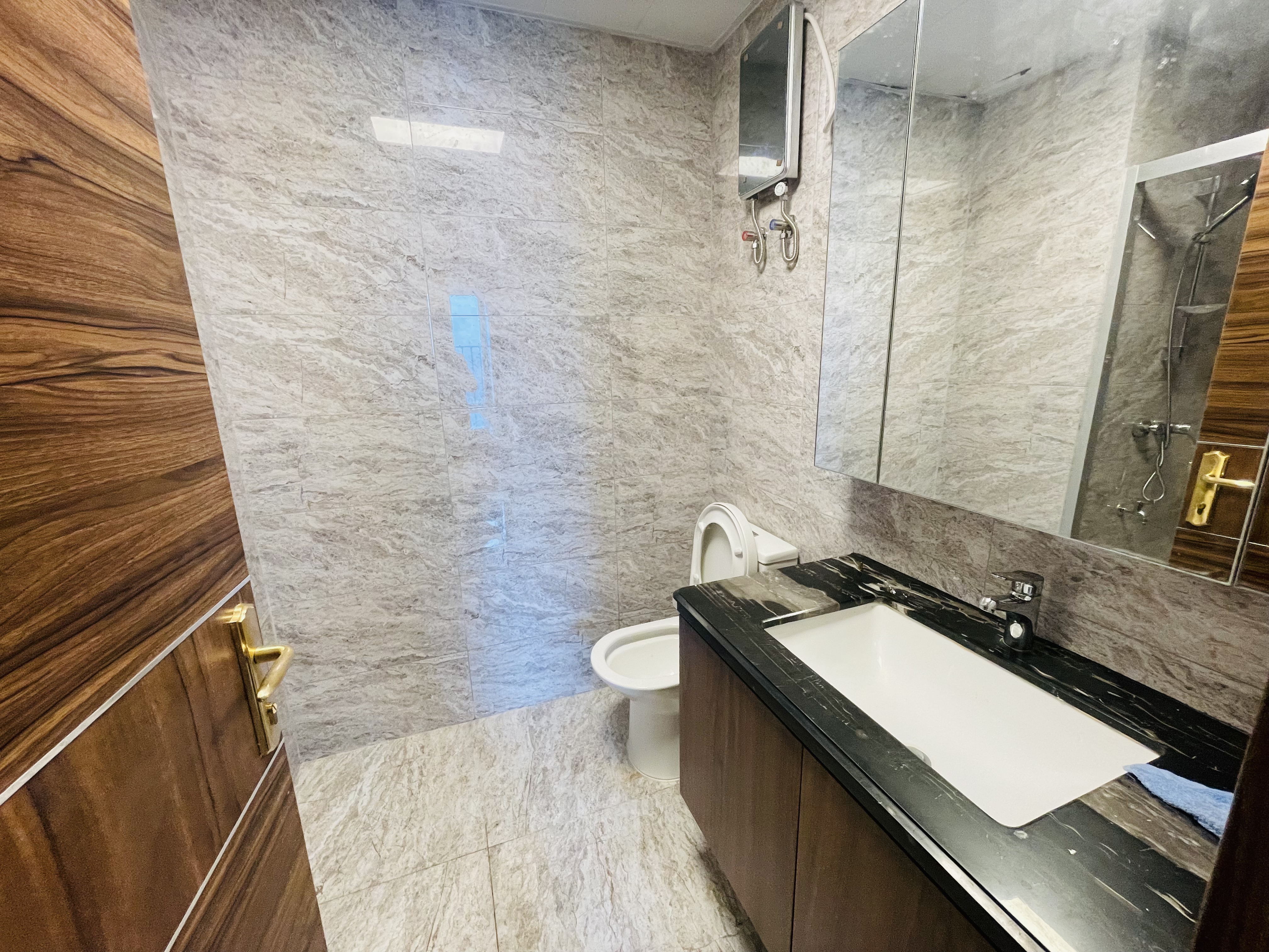 滨江海岸三期 2室2厅1卫 2600.0元/月 滨江海岸三期 2室2厅1卫 2600.0元/月室内图