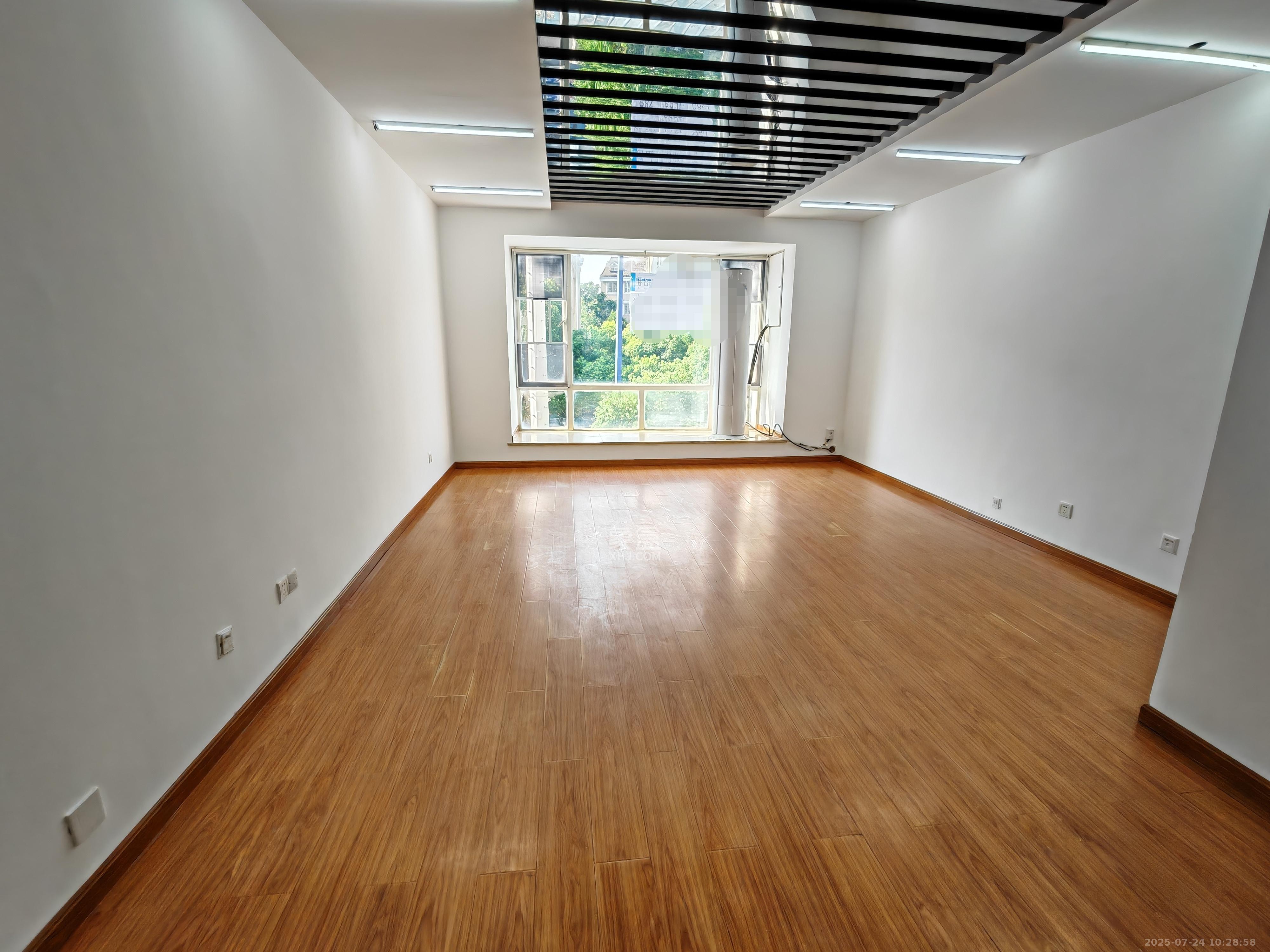 天鸿天府(天鸿中央大院) 3室2厅2卫 2800.0元/月 天鸿天府(天鸿中央大院) 3室2厅2卫 2800.0元/月室内图