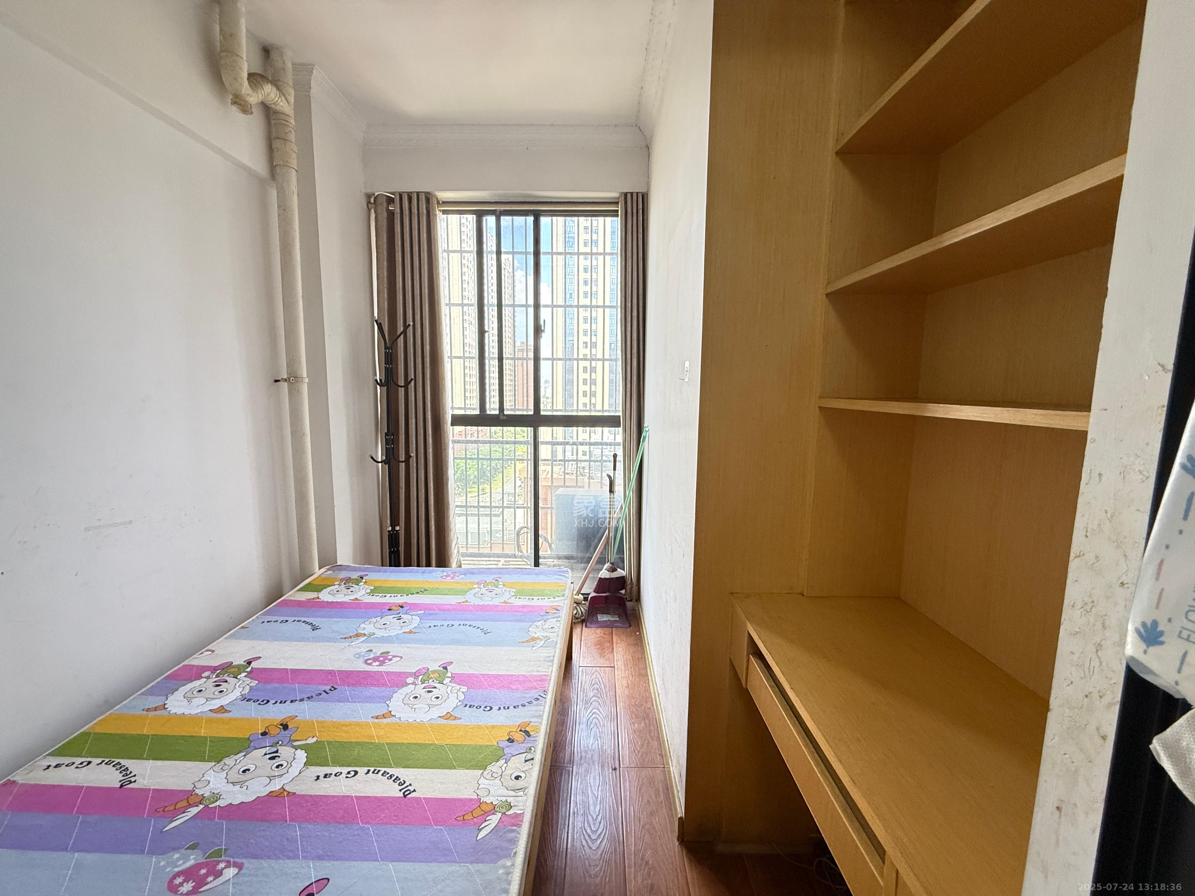 时代公馆 1室1厅1卫 1600.0元/月 时代公馆 1室1厅1卫 1600.0元/月室内图