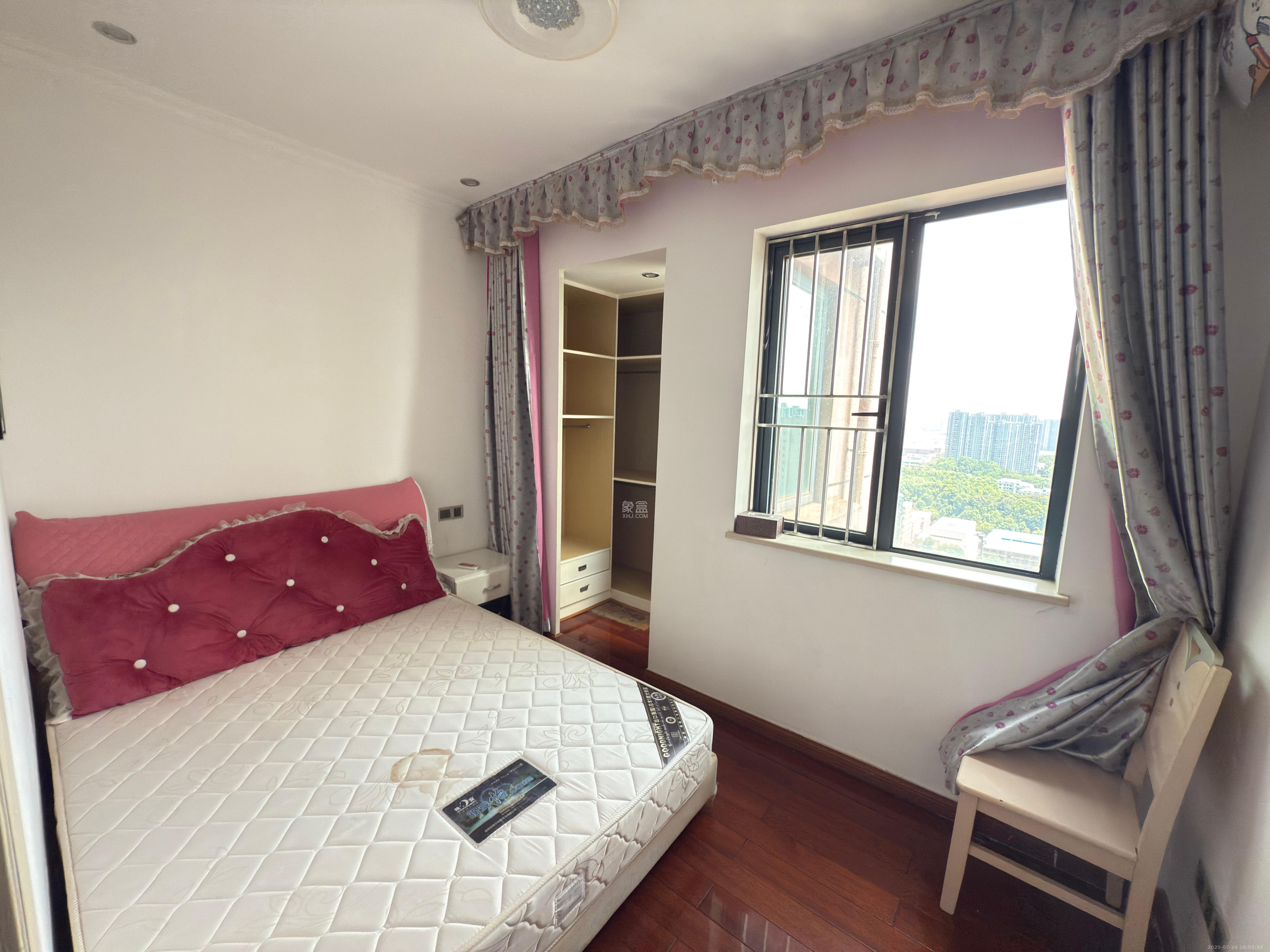 爱都(IDO) 2室2厅1卫 1850.0元/月 爱都(IDO) 2室2厅1卫 1850.0元/月室内图