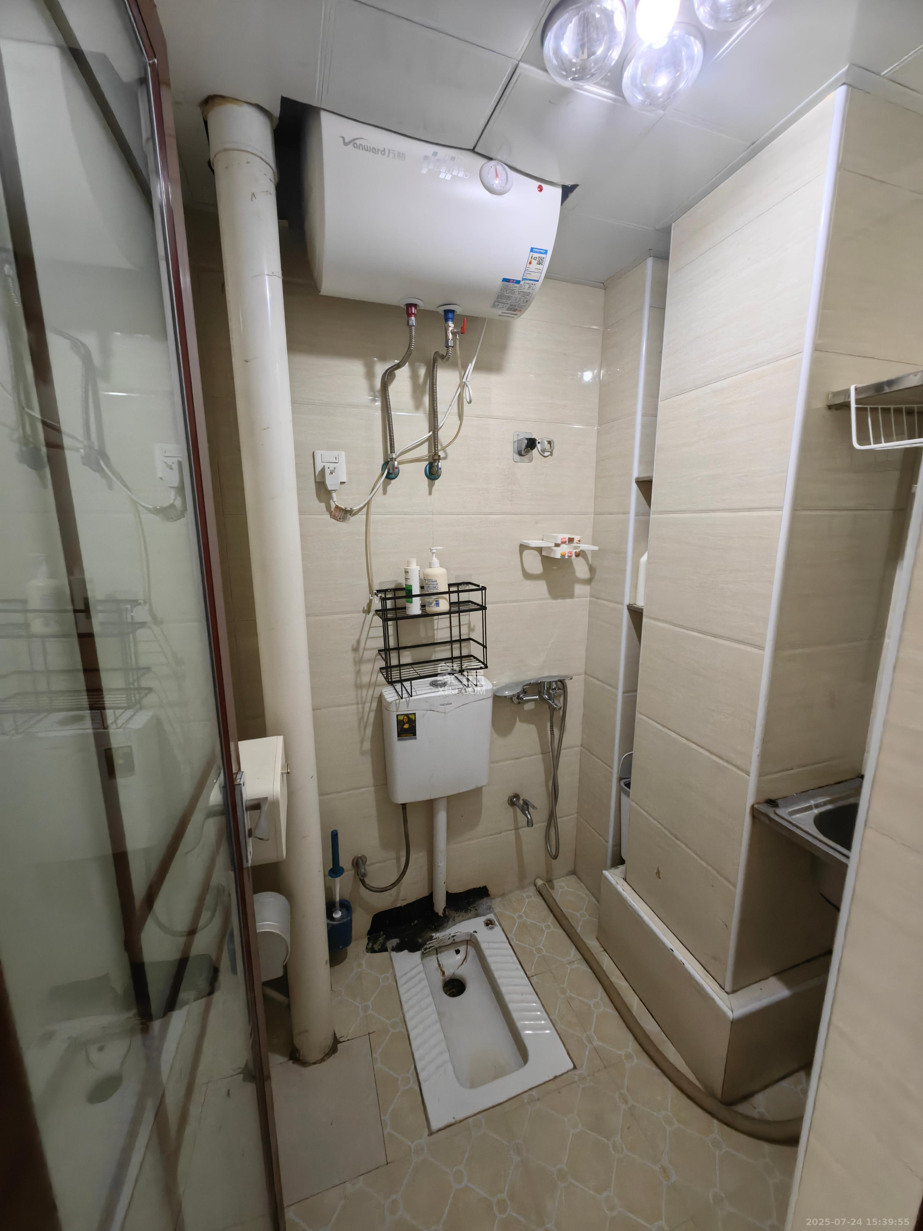 中建芙蓉工社  1室1厅1卫   1300.00元/月室内图