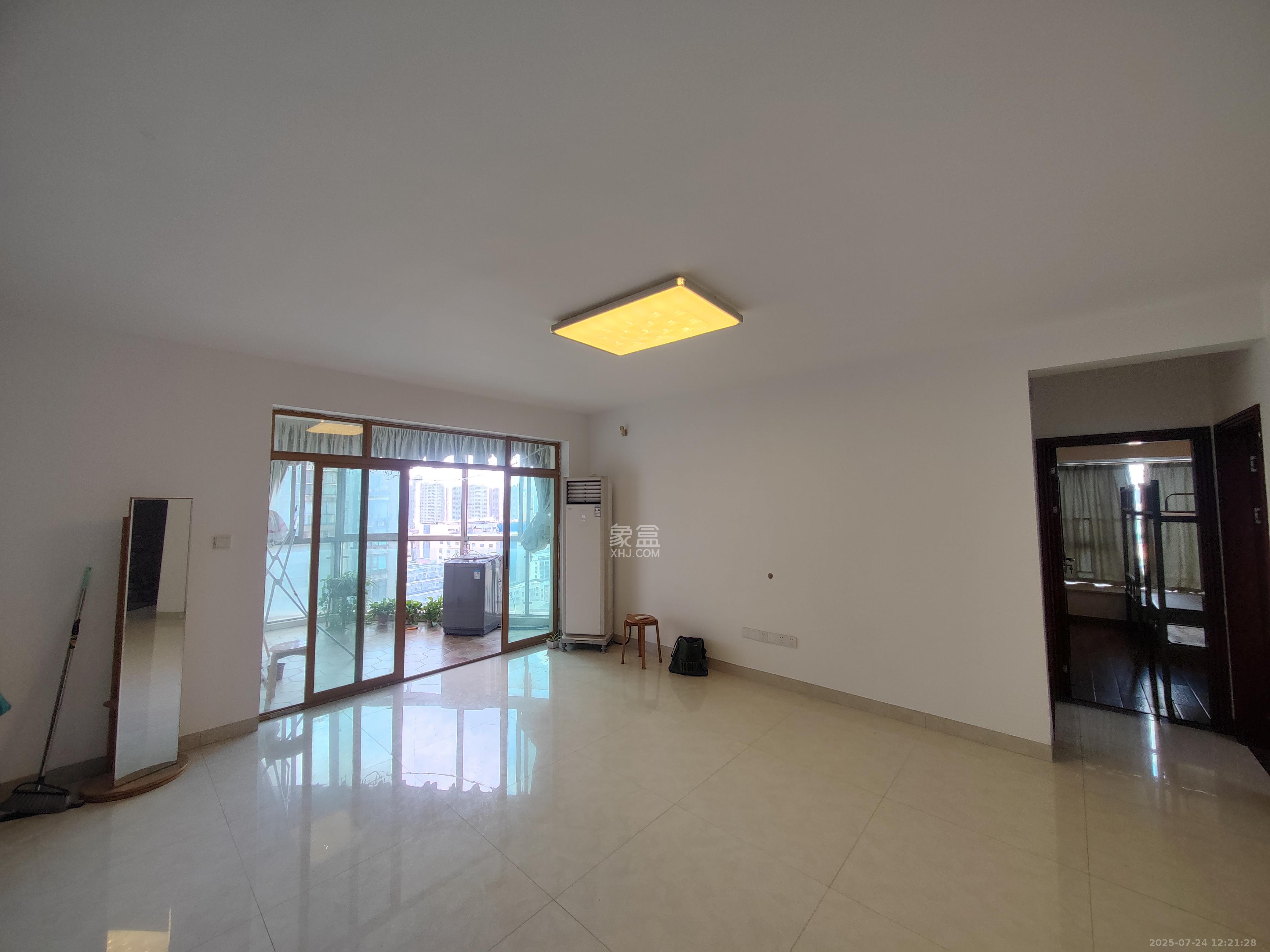 天健芙蓉盛世一期 3室2厅2卫 3500.0元/月 天健芙蓉盛世一期 3室2厅2卫 3500.0元/月室内图