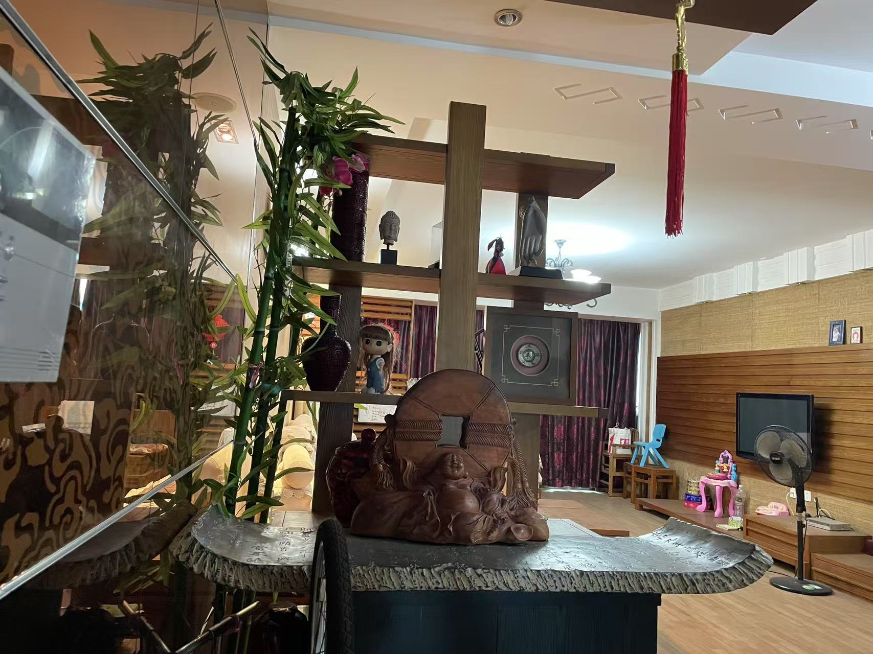 香江城市花园  3室2厅2卫   2500.00元/月室内图
