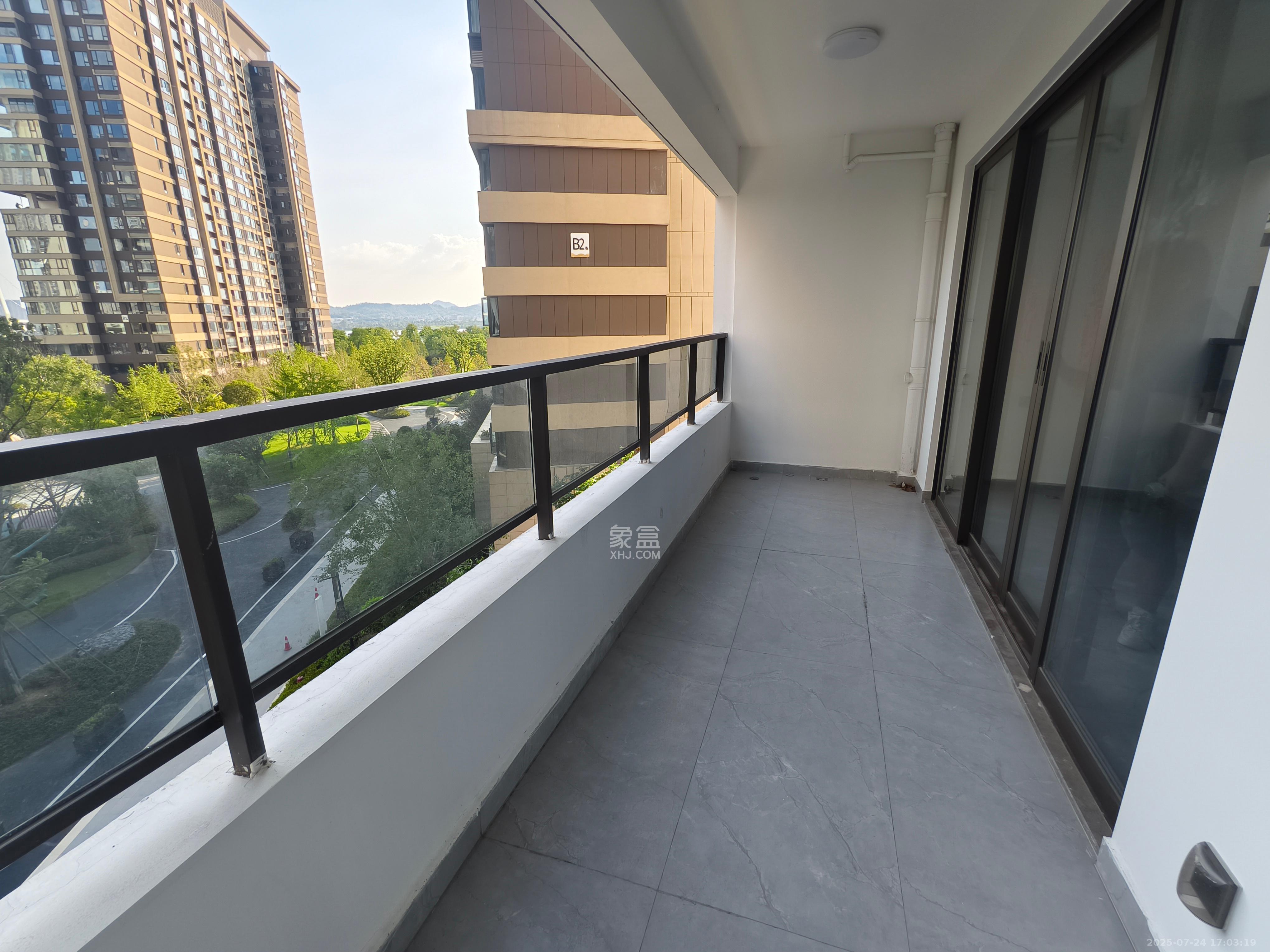 中欣楚天御府B区观澜 3室2厅2卫 4500.0元/月 中欣楚天御府B区观澜 3室2厅2卫 4500.0元/月室内图