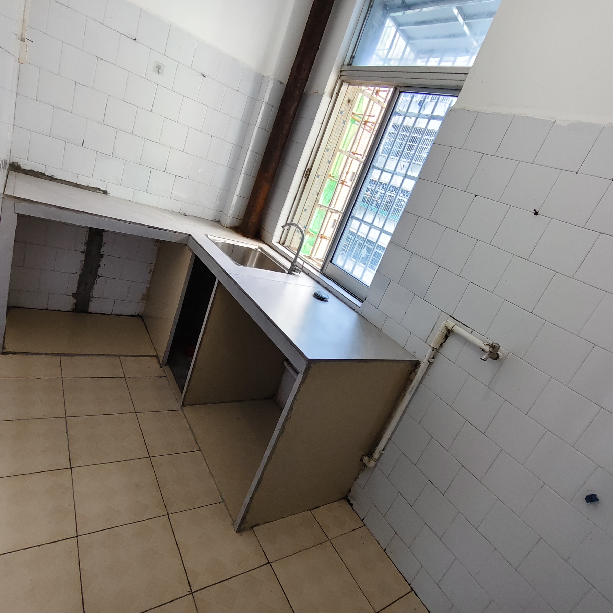 铸管宿舍 3室2厅1卫 1900.0元/月 铸管宿舍 3室2厅1卫 1900.0元/月室内图