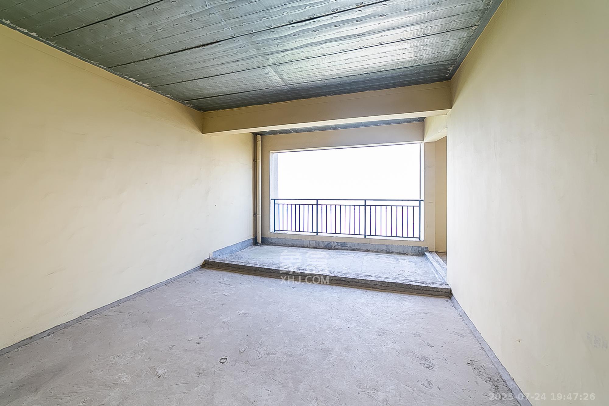 中建江山壹号  4室2厅2卫    750.0万 中建江山壹号  4室2厅2卫    750.0万卧室