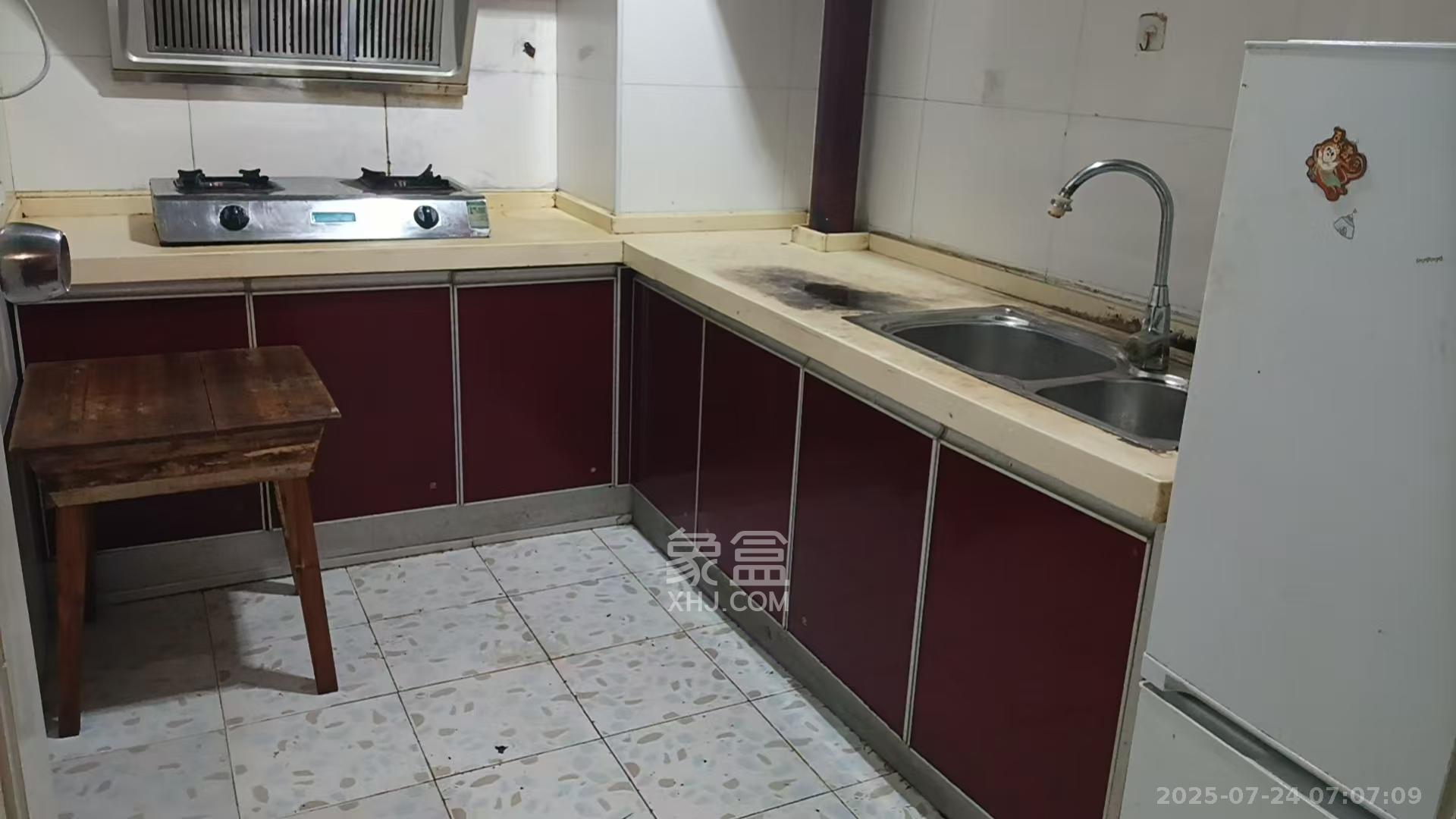 晶华美地 2室2厅1卫 1500.0元/月 晶华美地 2室2厅1卫 1500.0元/月室内图