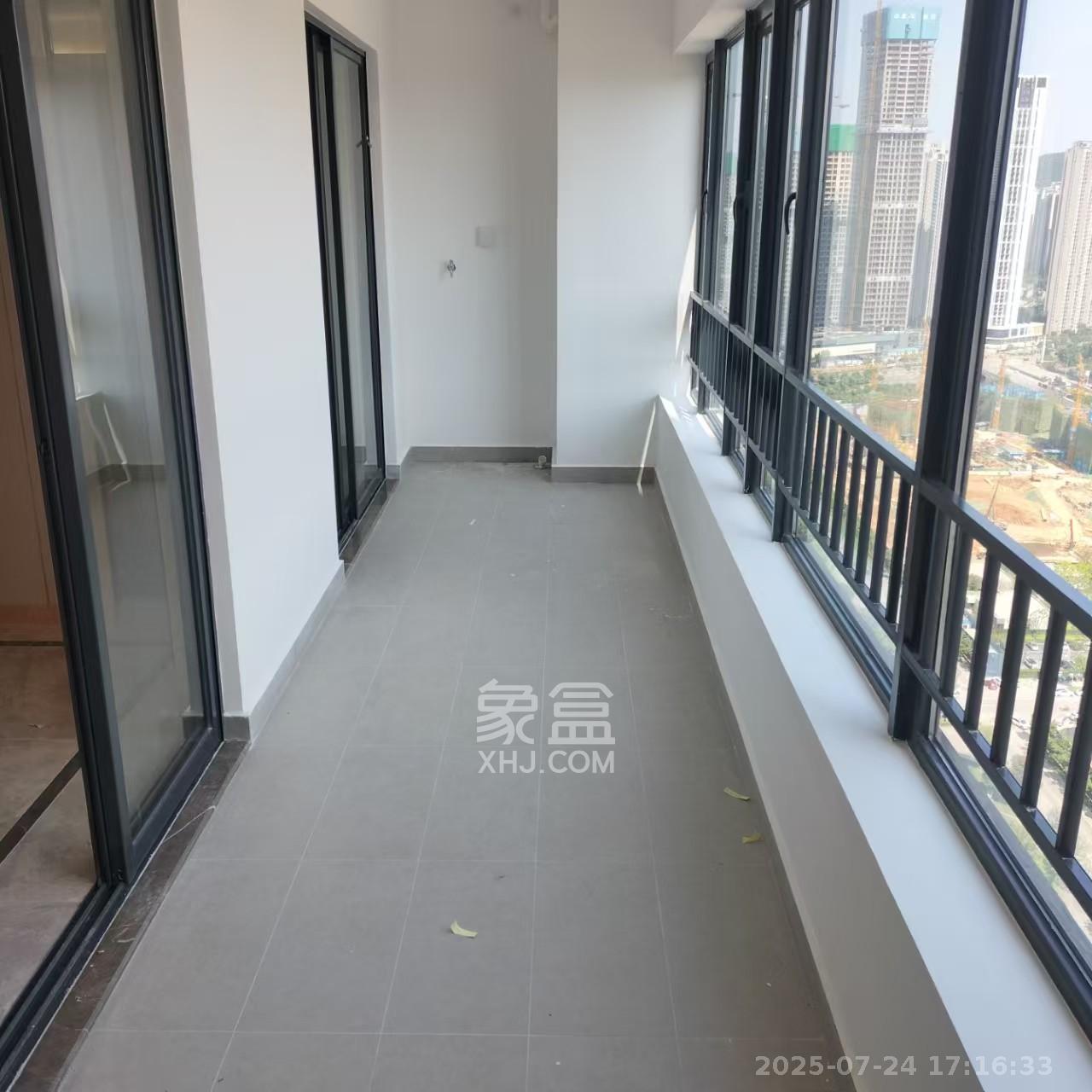 南山梅溪一方 4室2厅3卫 4500.0元/月 南山梅溪一方 4室2厅3卫 4500.0元/月室内图