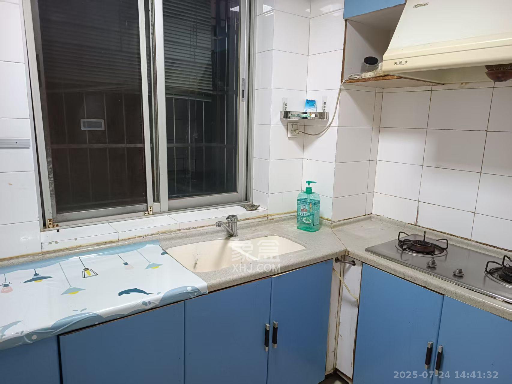 望阁公寓  4室2厅2卫    3300.0元/月 望阁公寓  4室2厅2卫    3300.0元/月室内图