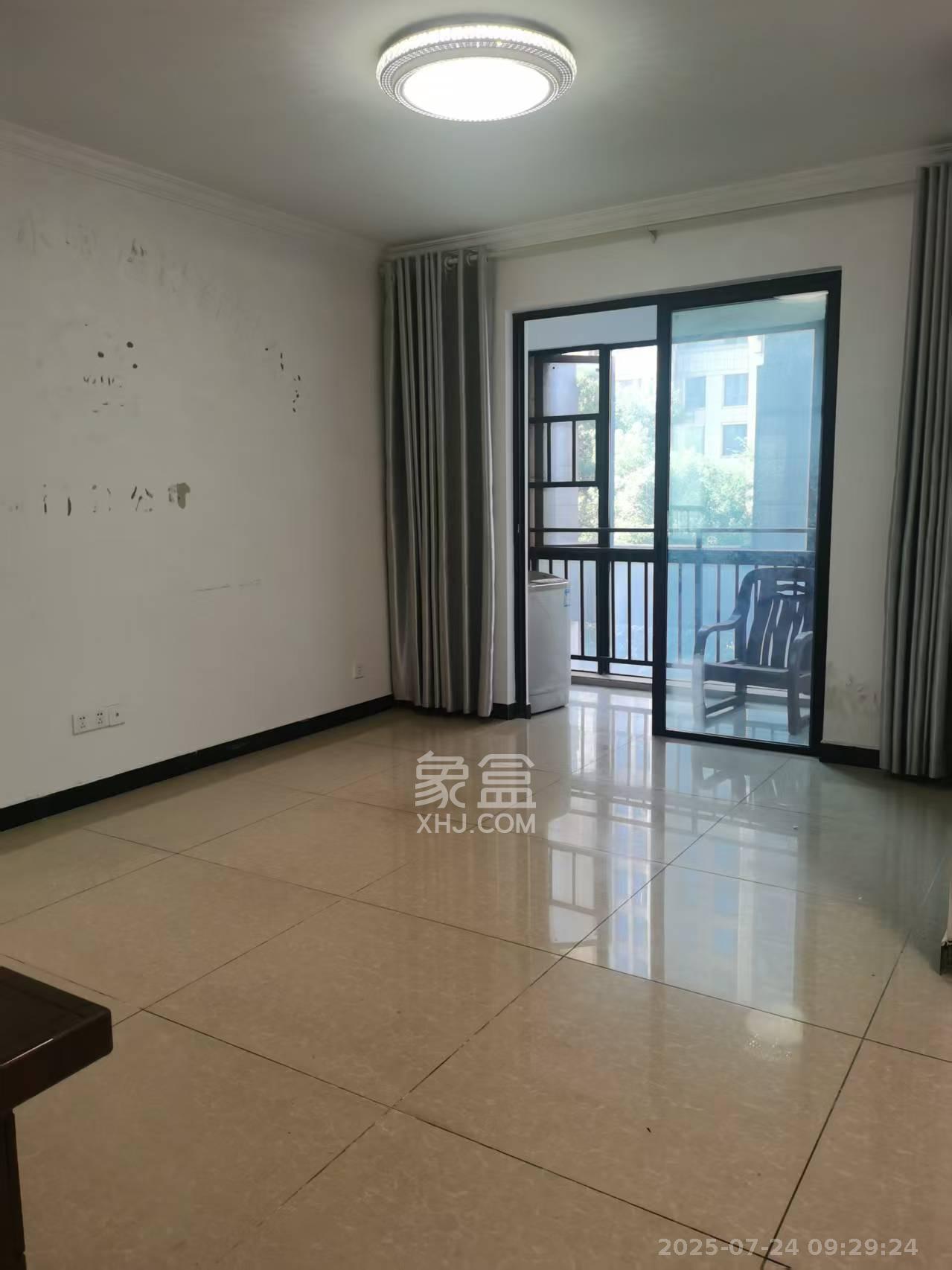 天下一家  3室2厅1卫    2400.0元/月 天下一家  3室2厅1卫    2400.0元/月户型图