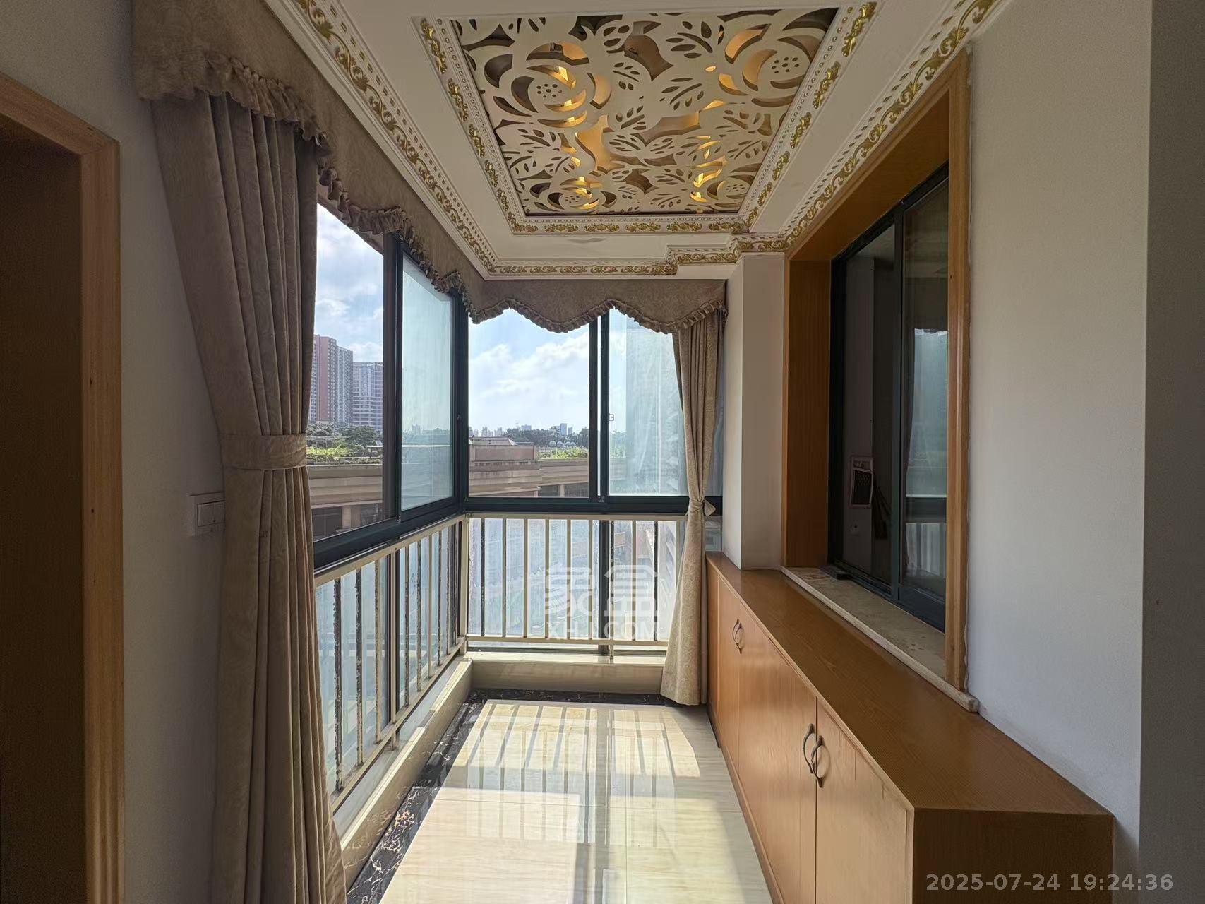 麓谷公馆(涉外国际公馆) 4室2厅2卫 2800.0元/月 麓谷公馆(涉外国际公馆) 4室2厅2卫 2800.0元/月室内图