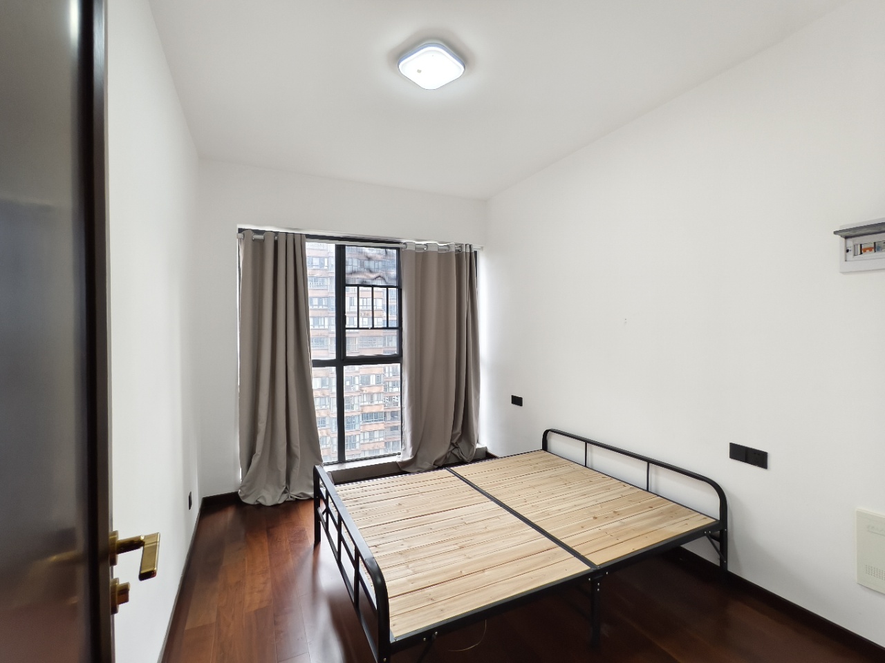 亿都漫城 4室2厅2卫 85.0万 亿都漫城 4室2厅2卫 85.0万室内图